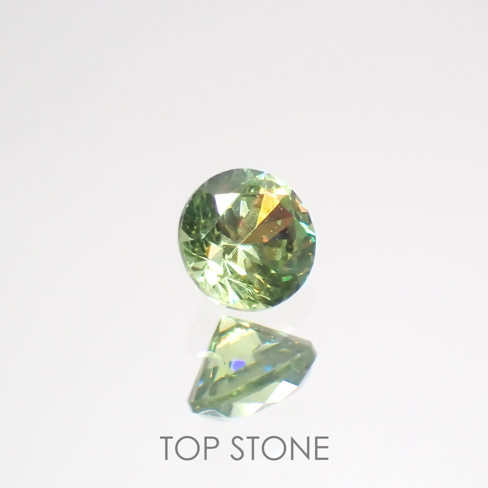 デマントイドガーネット(宝石名デマントイド・ガーネット)ロシア産 0.17ct 識別済[220616479]3.1x3.1mm前後