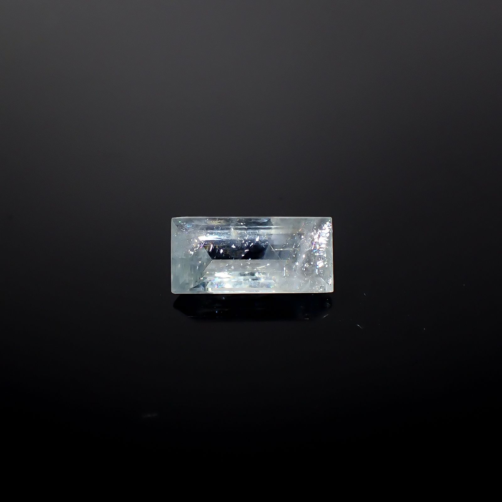 イリデッセンスアクアマリン ブラジル産 2.12ct [250730715]11.7x5.6mm前後