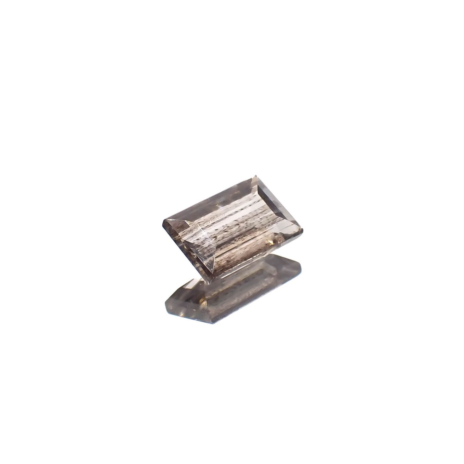 レインボースキャポライト  ブラジル産 0.44ct[240125522]6.2x3.9mm前後