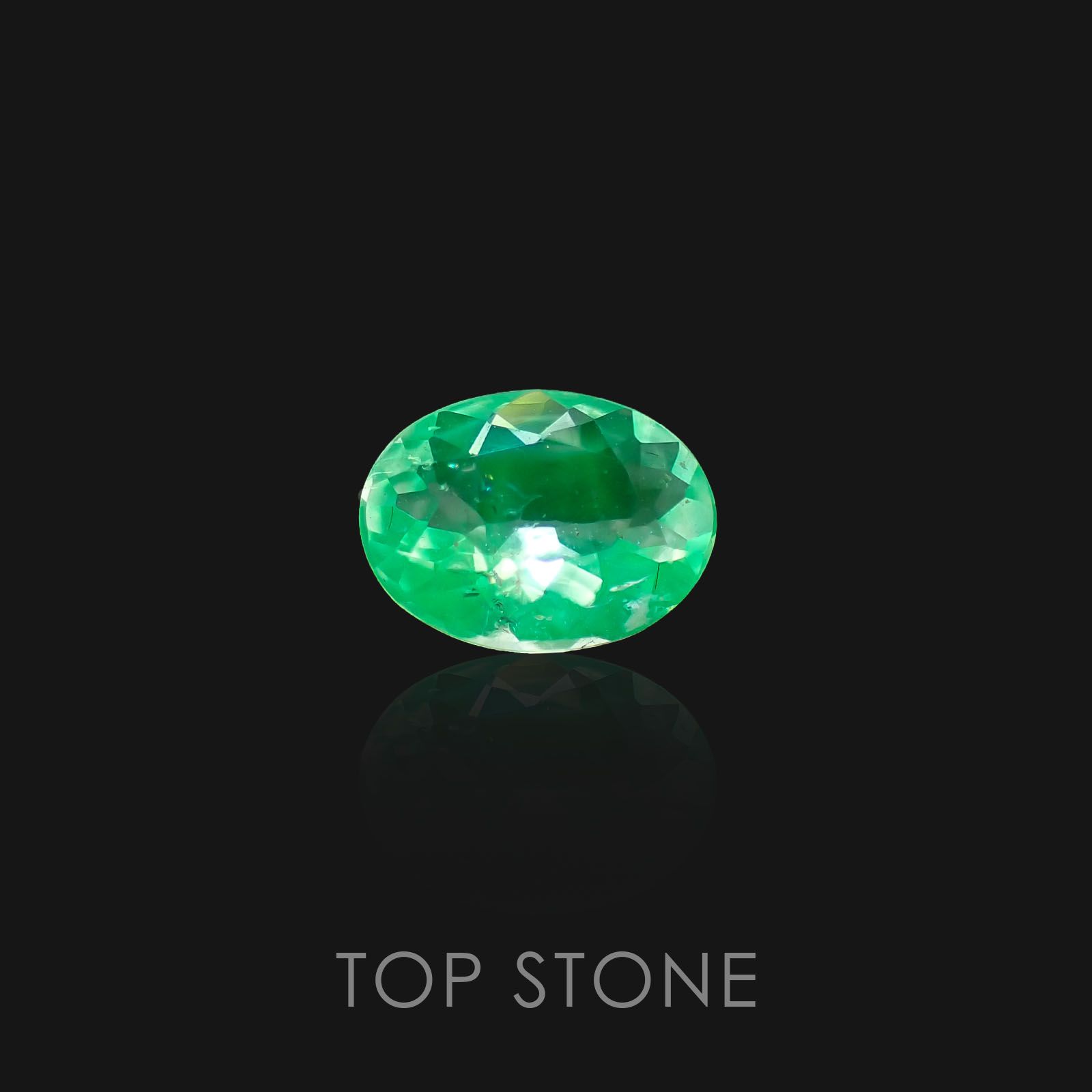 ハイアライトオパール メキシコ産 ルース 0.90ct[20085258]8.4×6.3mm前後