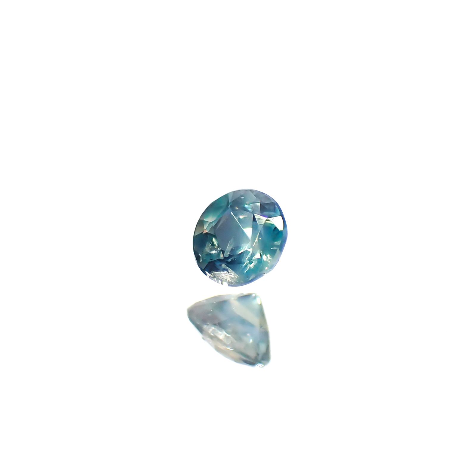 シルキーアレキサンドライト ブラジル産/EmeraldMains社製 0.045ct[240527615]2.1x2.1mm前後