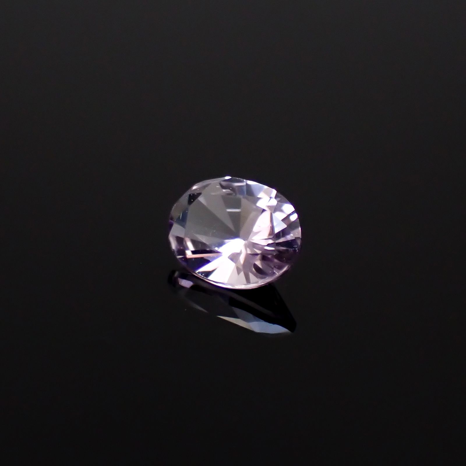 マリアライト(宝石名スキャポライト)スリランカ産 0.35ct 識別済[250330053]5.6x4.2mm前後