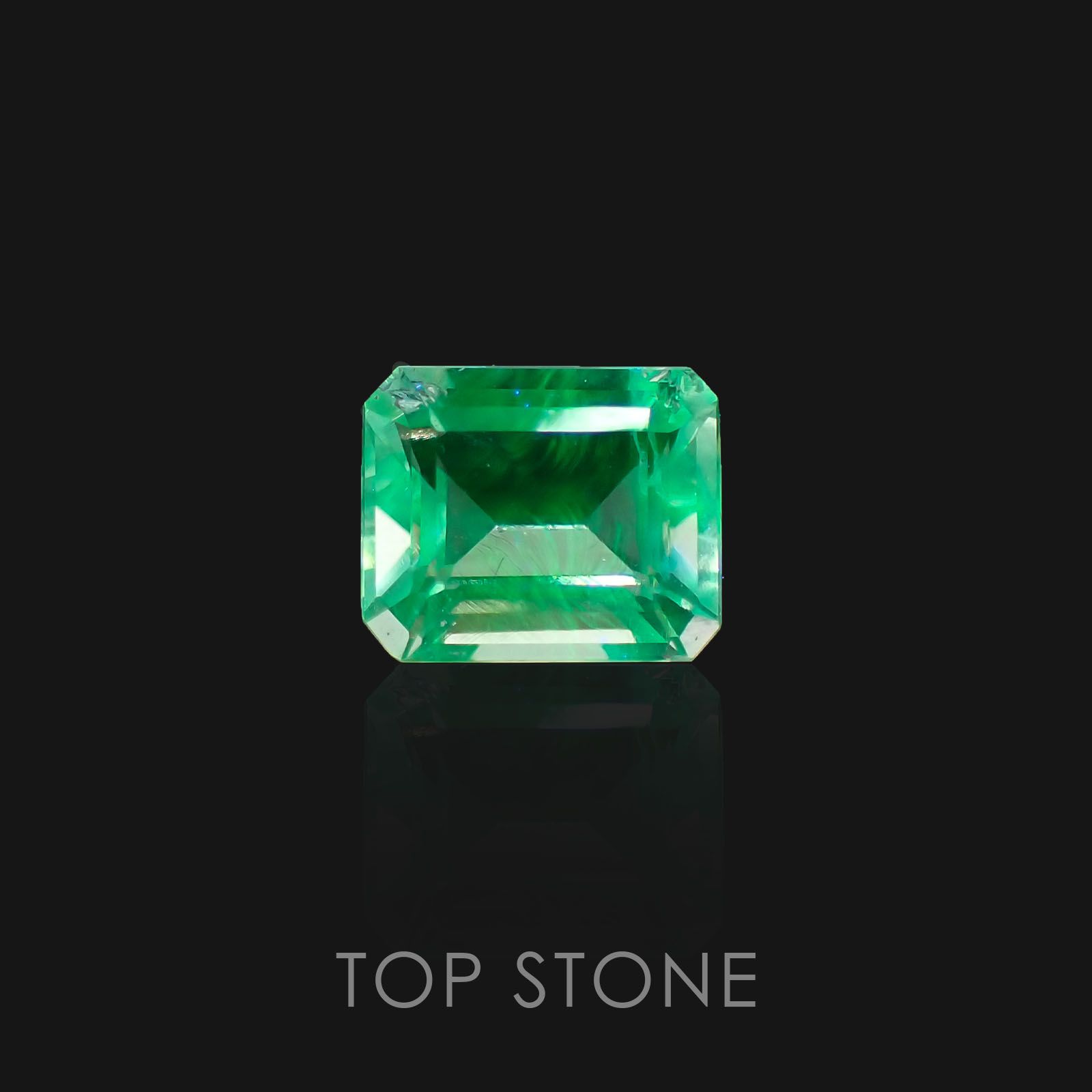 ハイアライトオパール メキシコ産 ルース 1.76ct[20085244]8.5×7.1mm前後