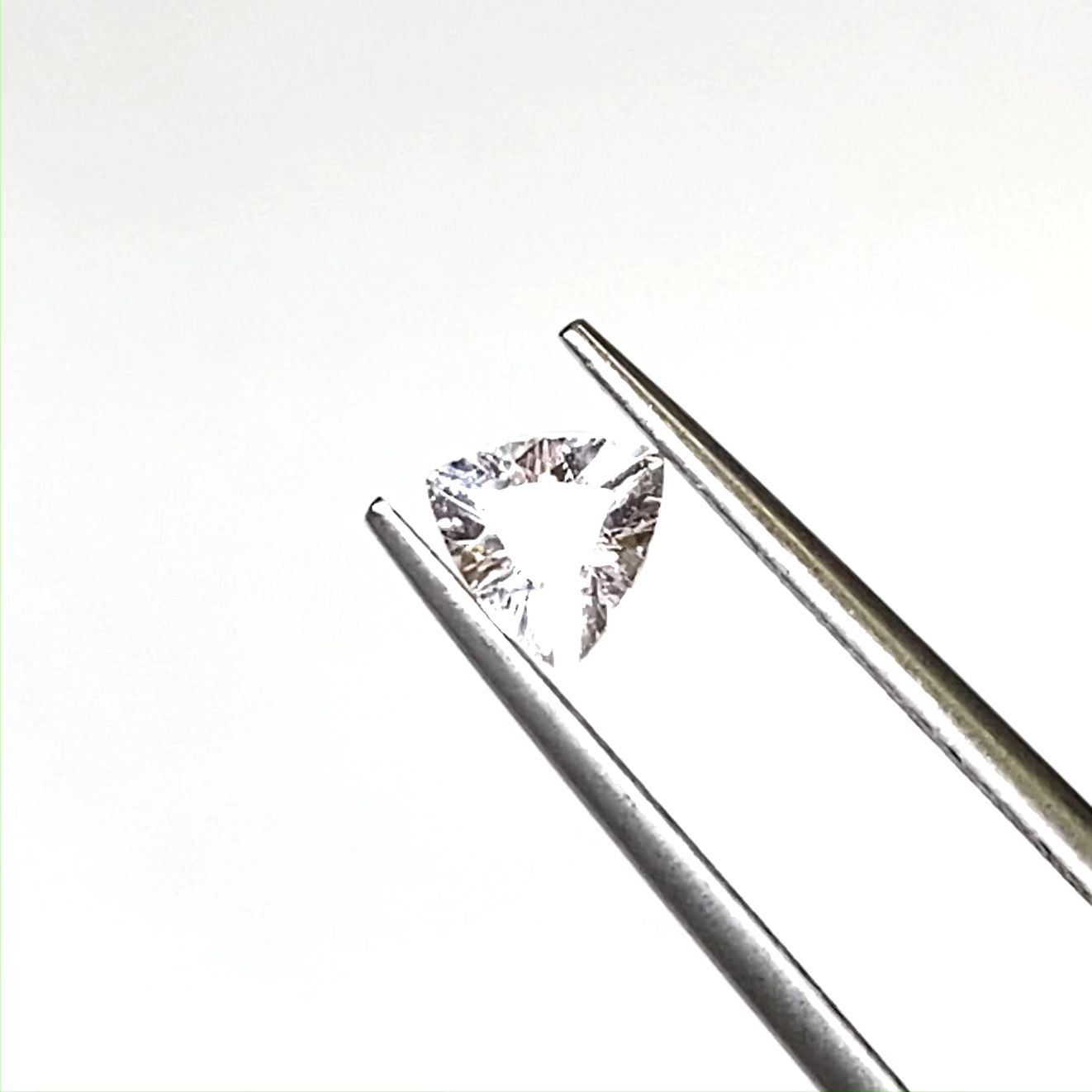 モルガナイト(宝石名モルガナイト) ナイジェリア産 0.37ct 識別