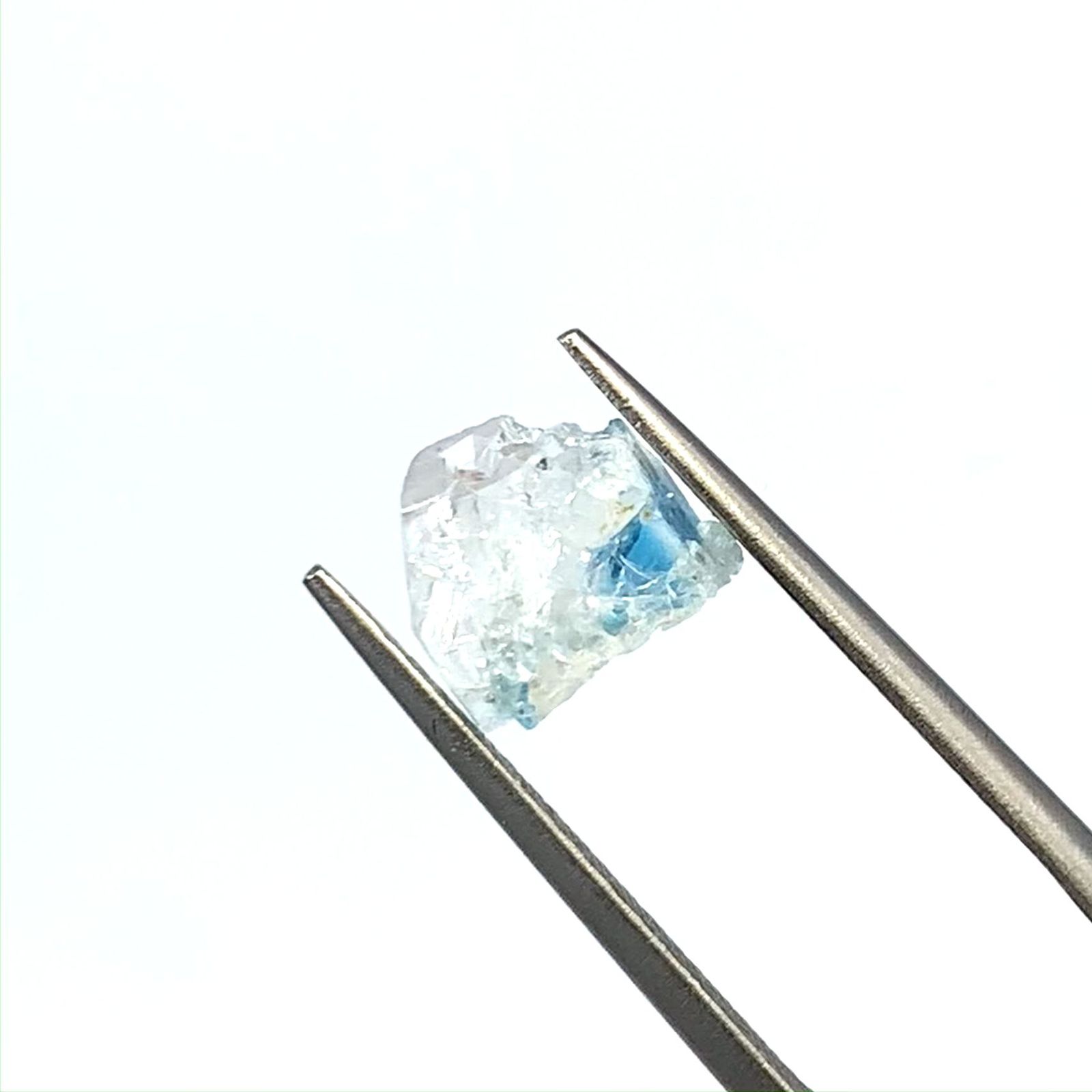 ユークレース 原石 ブラジル産 2.47ct[220115353]8.9x8.3mm前後