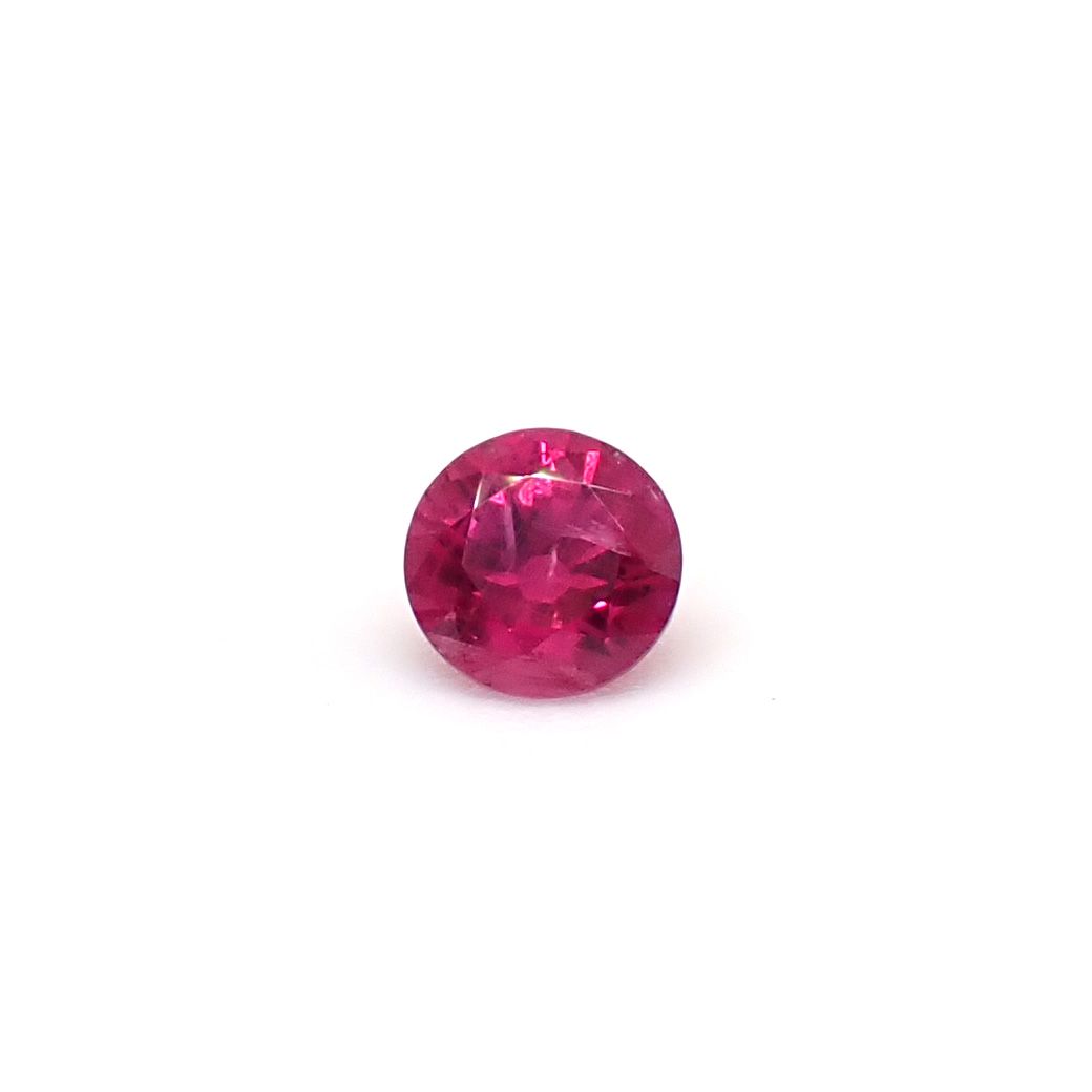 ルビー グリーンランド産 0.14ct / 3x3mm前後 [261033227]