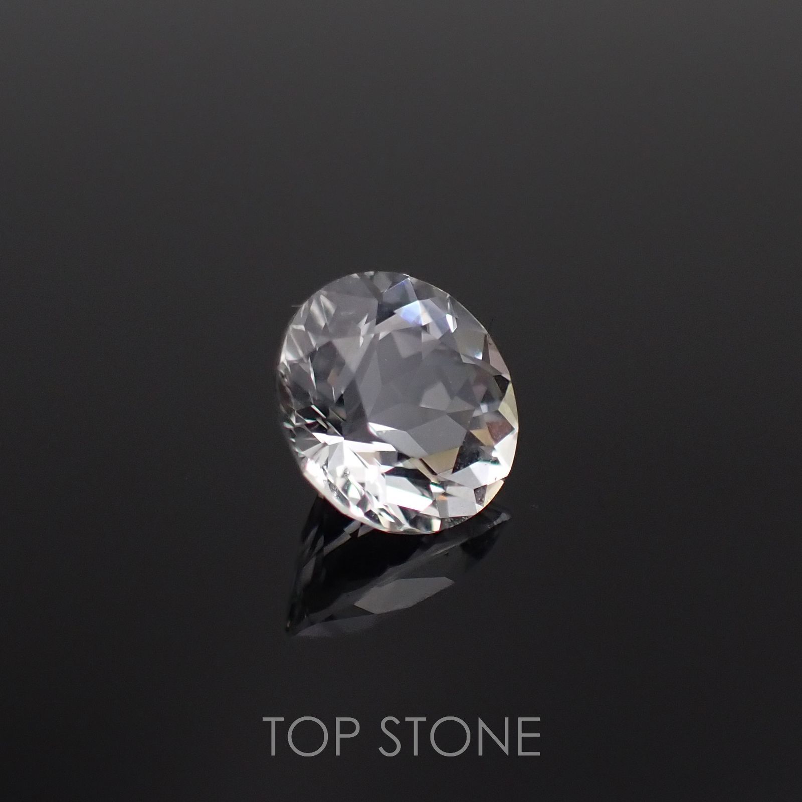 オーソクレース(宝石名ホワイト・オーソクレース)マダガスカル産 2.199ct ソ付(彩珠)[221018692]8.8x8.8mm前後