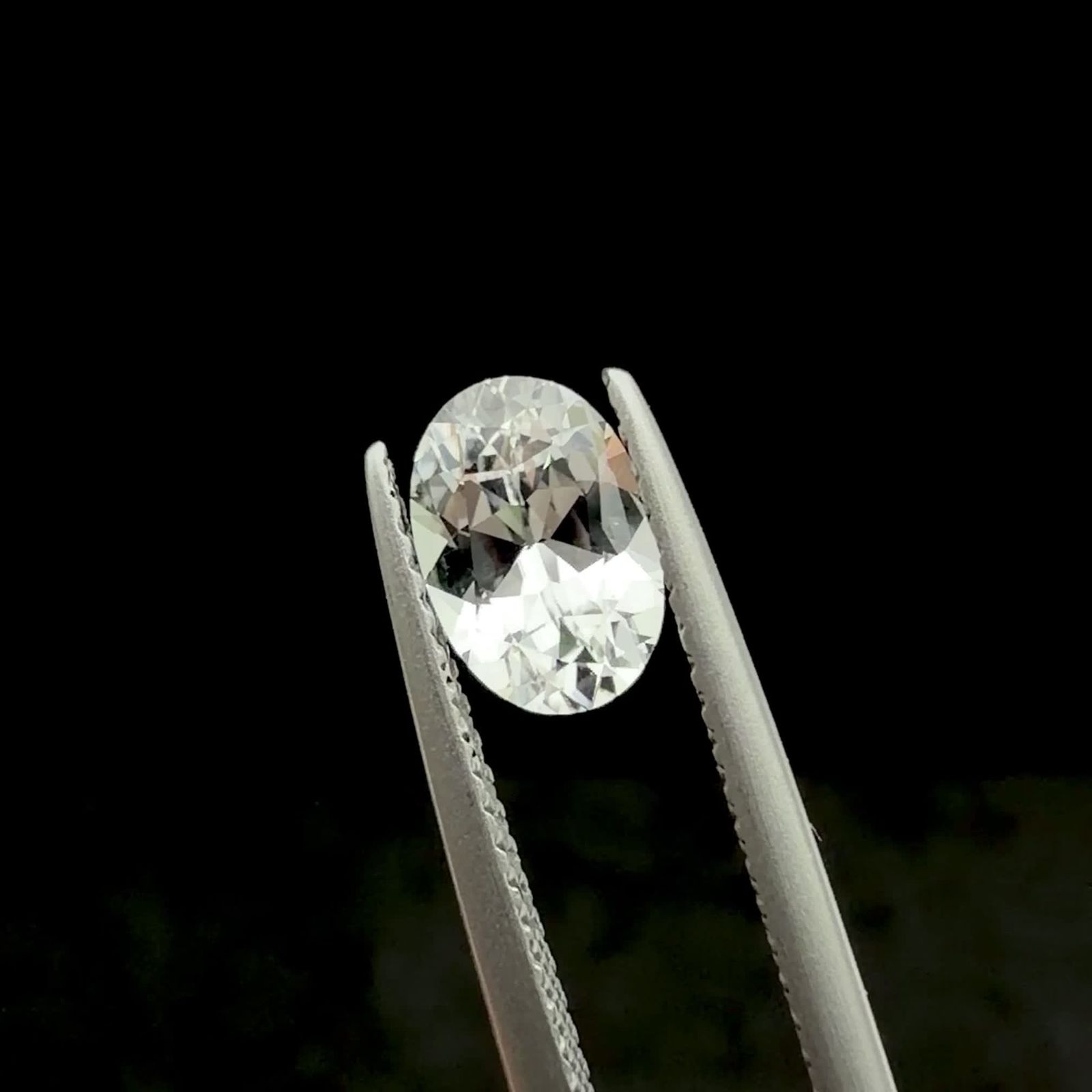 フェナカイト ロシア・マリシェボ鉱山産 0.84ct / 7.7x5.3mm前後