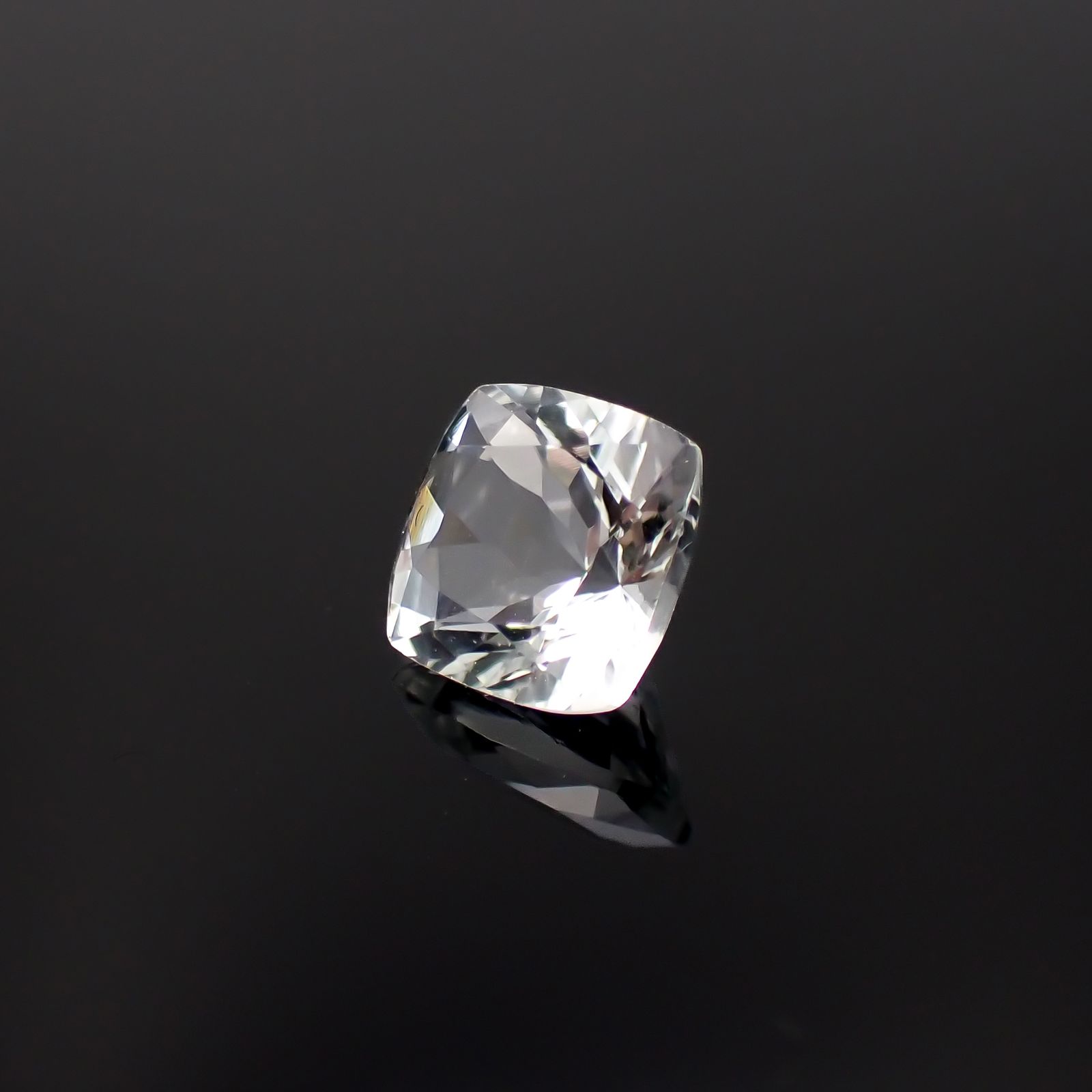 ゴッシェナイト パキスタン・ヒマラヤ産 1.50ct [230421842]7x7mm前後
