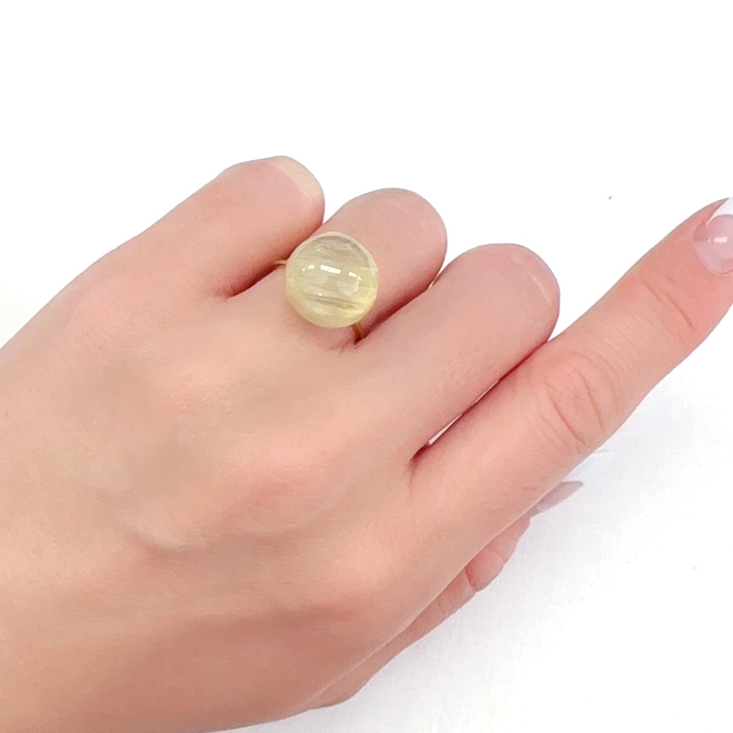 ルチルクォーツキャッツアイ ブラジル産 13.56ct[240125642]13.3x13.2mm前後