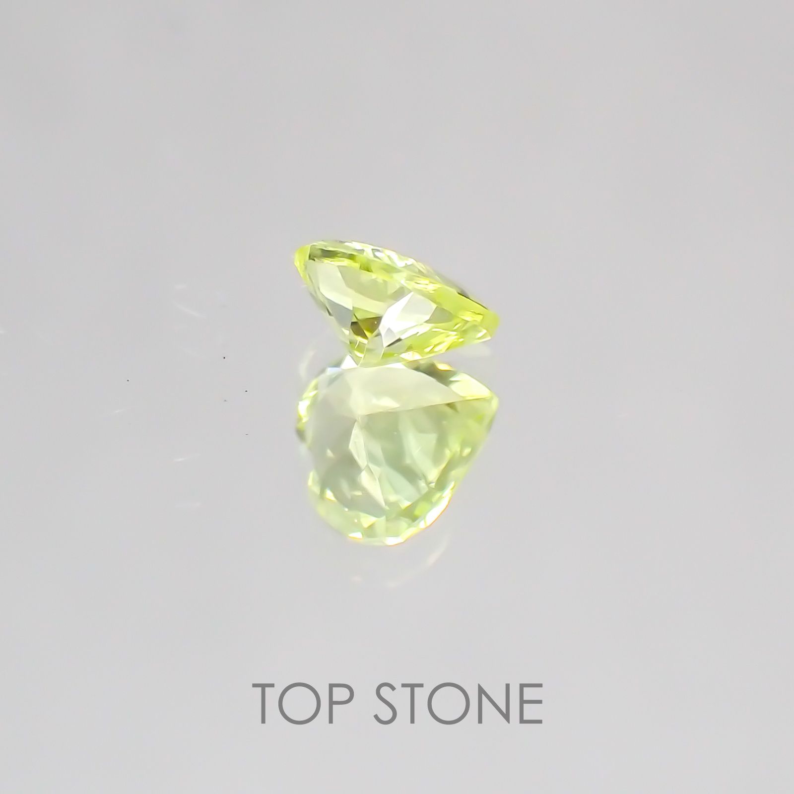 パロットクリソベリル インド産 ルース 0.22ct[20128565]3.9×3.9mm前後