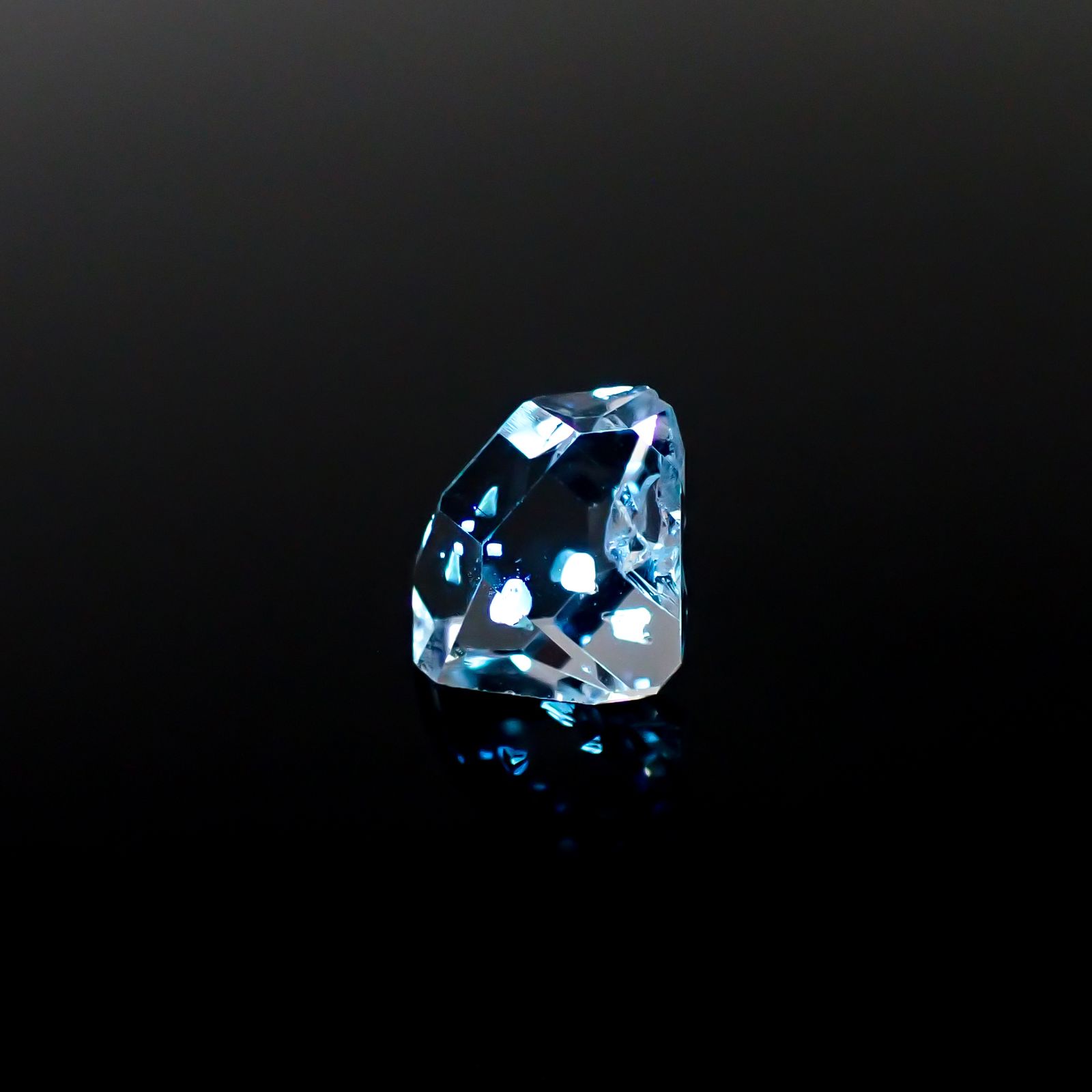 オイルインクォーツ原石 パキスタン産 2.85ct[240828666]10.9x8.6mm前後