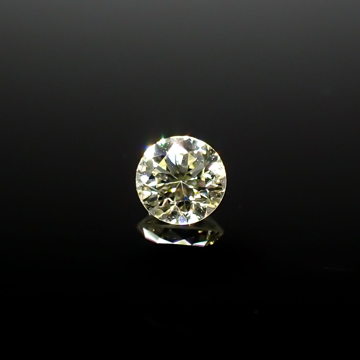 天然イエローダイヤモンド ルース(裸石) 0.046ct, ファンシー系