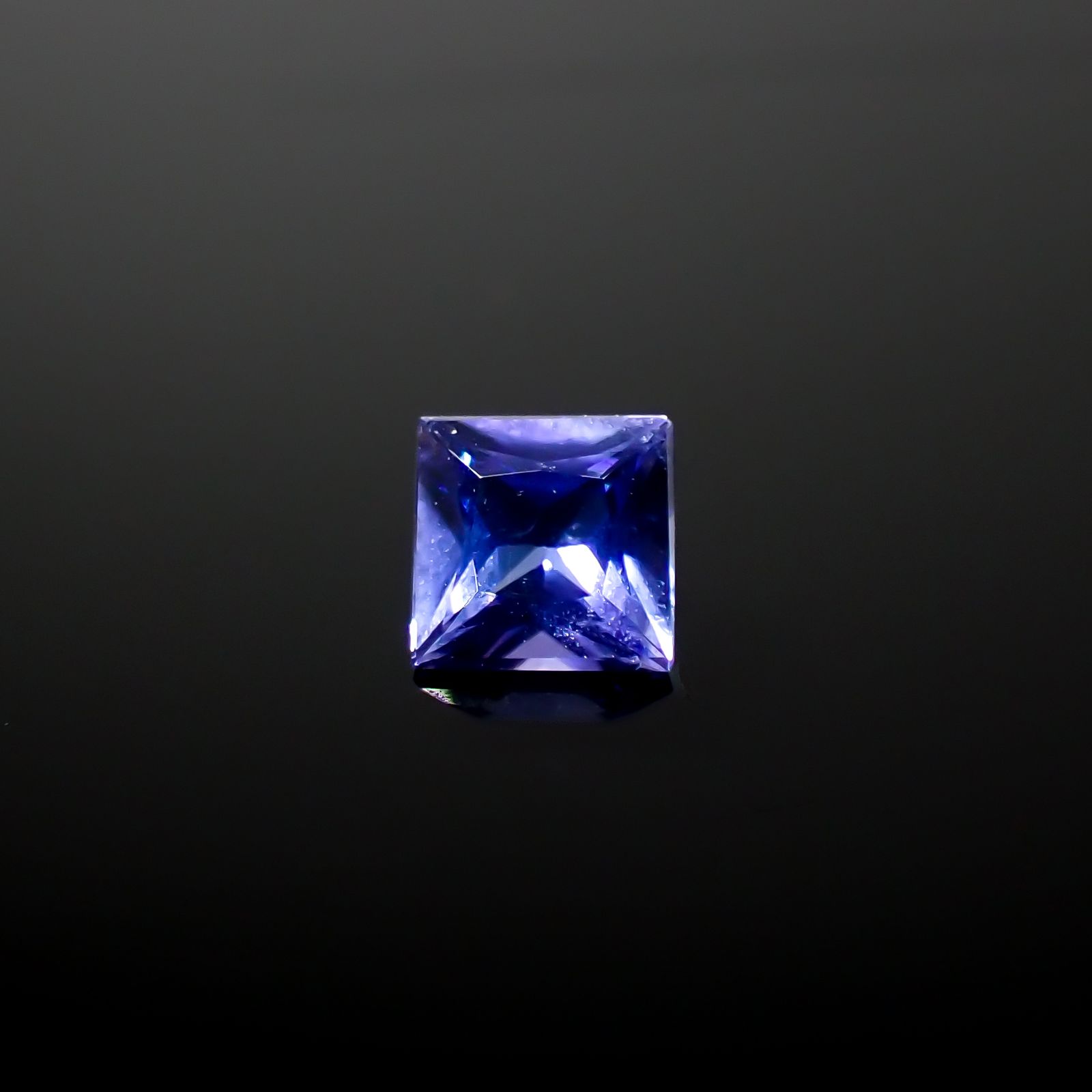 ◇プリンセスカット◇タンザナイト タンザニア産 0.28ct[240427137]3.9x3.8mm前後