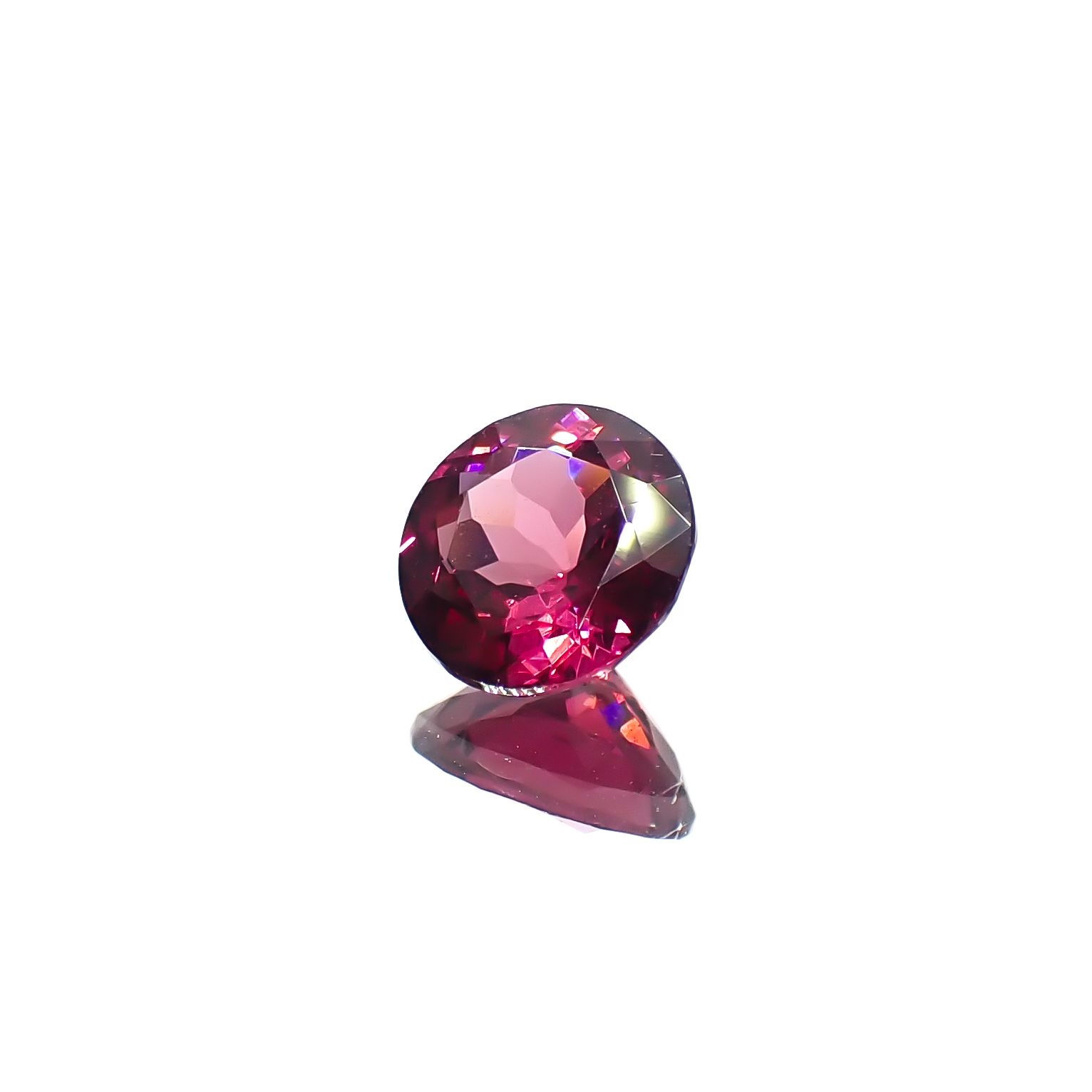 ロードライトガーネット(宝石名ガーネット)ブラジル産 0.92ct 識別済[240928706]6x6mm前後