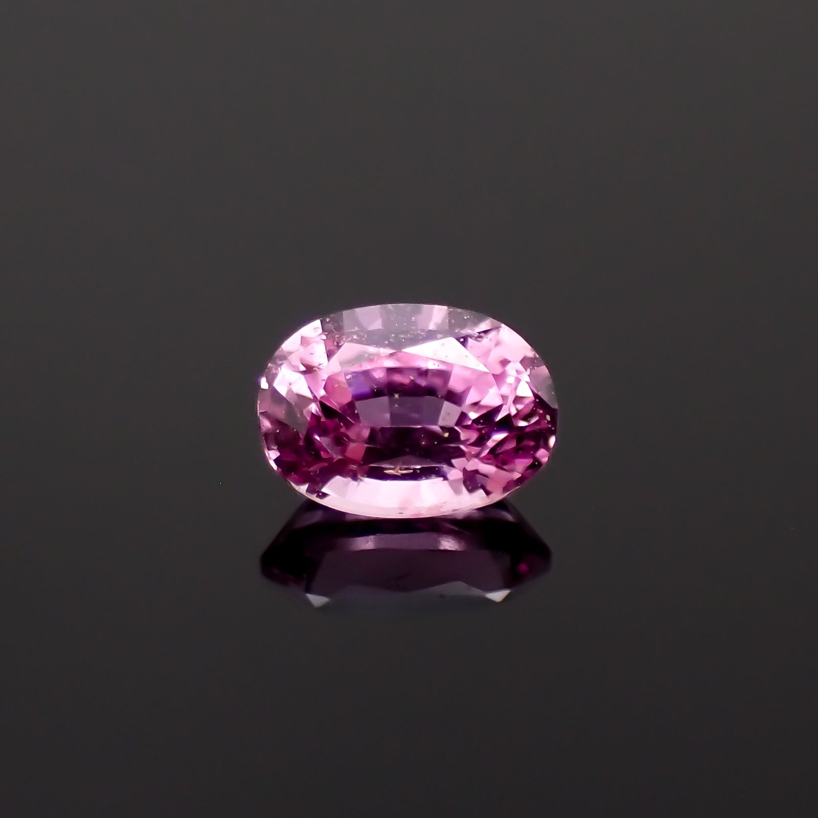 ネオンピンクサファイア スリランカ産 0.15ct[230421523]3.5x2.4mm前後