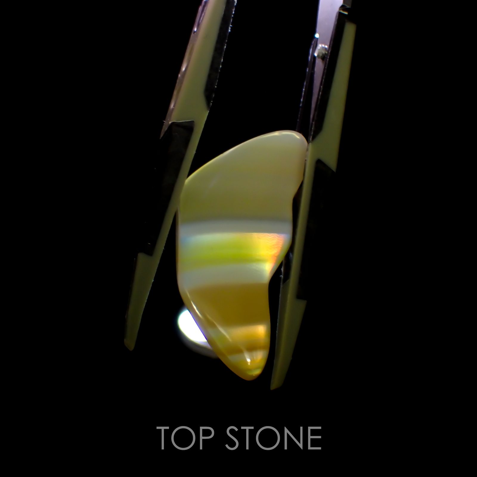 ◇カスタムカット◇アイリスアゲート 2個セット(蝶々) スライス インドネシア・スマトラ産 27.67ct[221118991]31.6-31.7x15.8-15.5mm前後