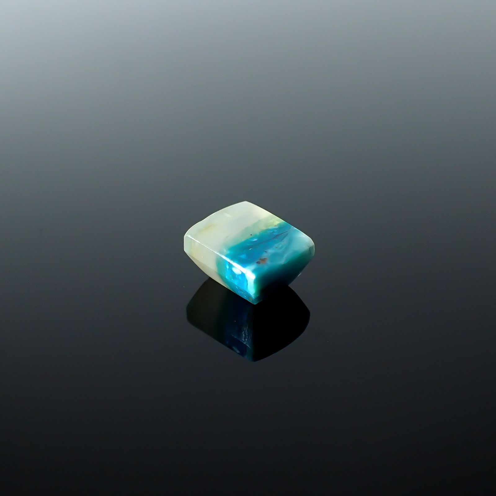 ブルーオパール ペルー産 3.18ct [250730732]9.2x7.7mm前後