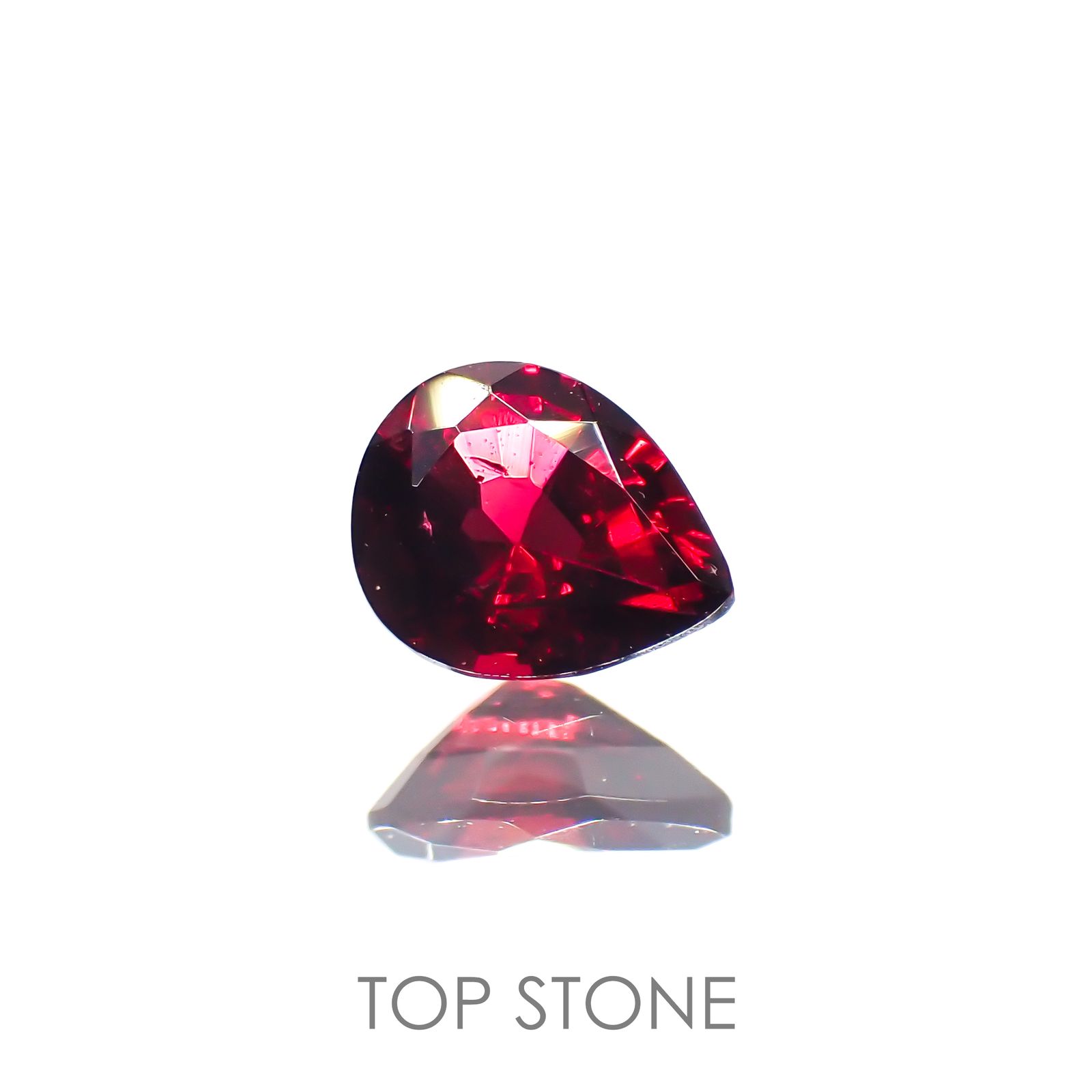 レッドスピネル(宝石名レッド・スピネル)タンザニア産 0.33ct 識別済[220114318]4.8x3.9mm前後