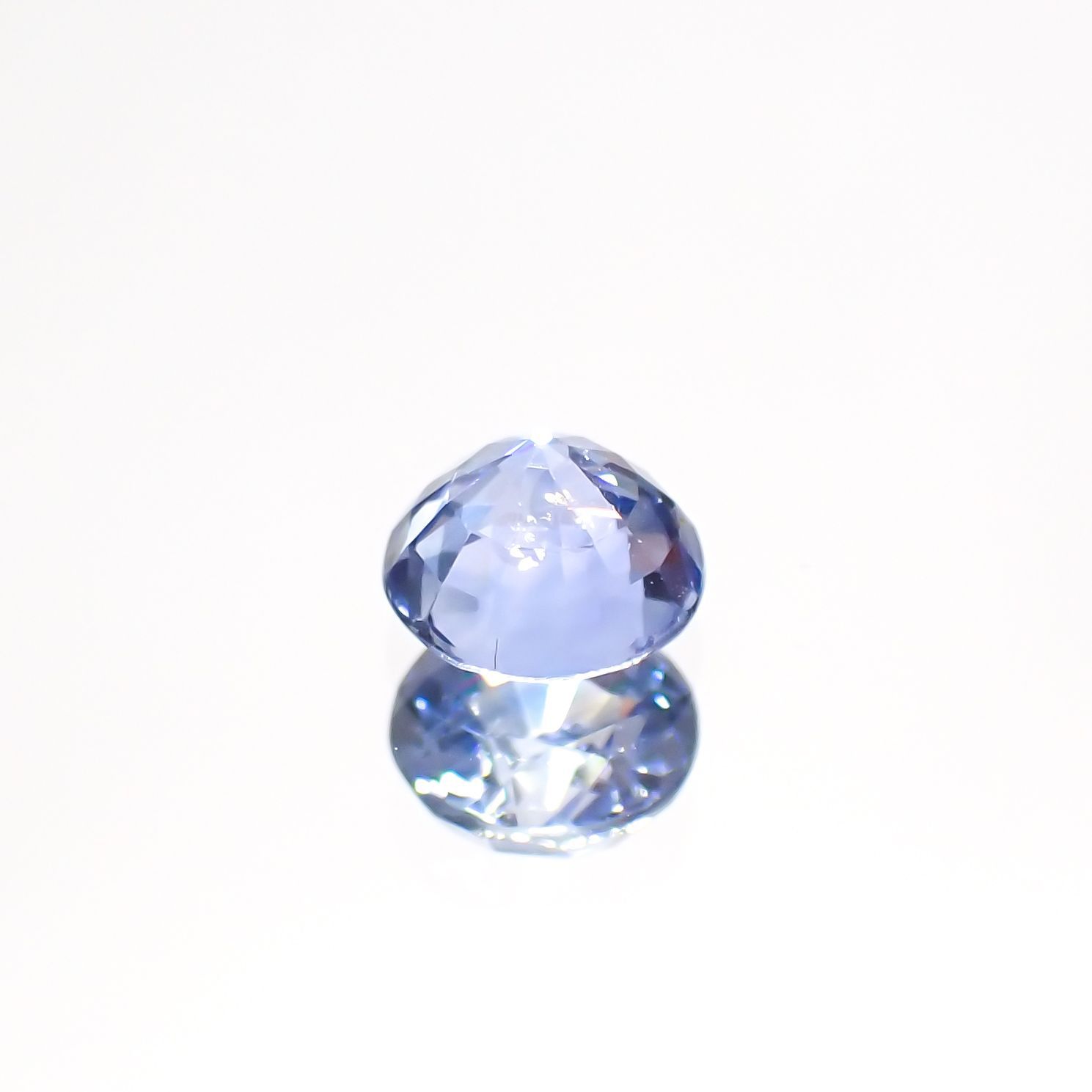 アイスブルーサファイア(宝石名サファイア)スリランカ/マダガスカル産 0.77ct 識別済[220515956]5.3x5.2mm前後