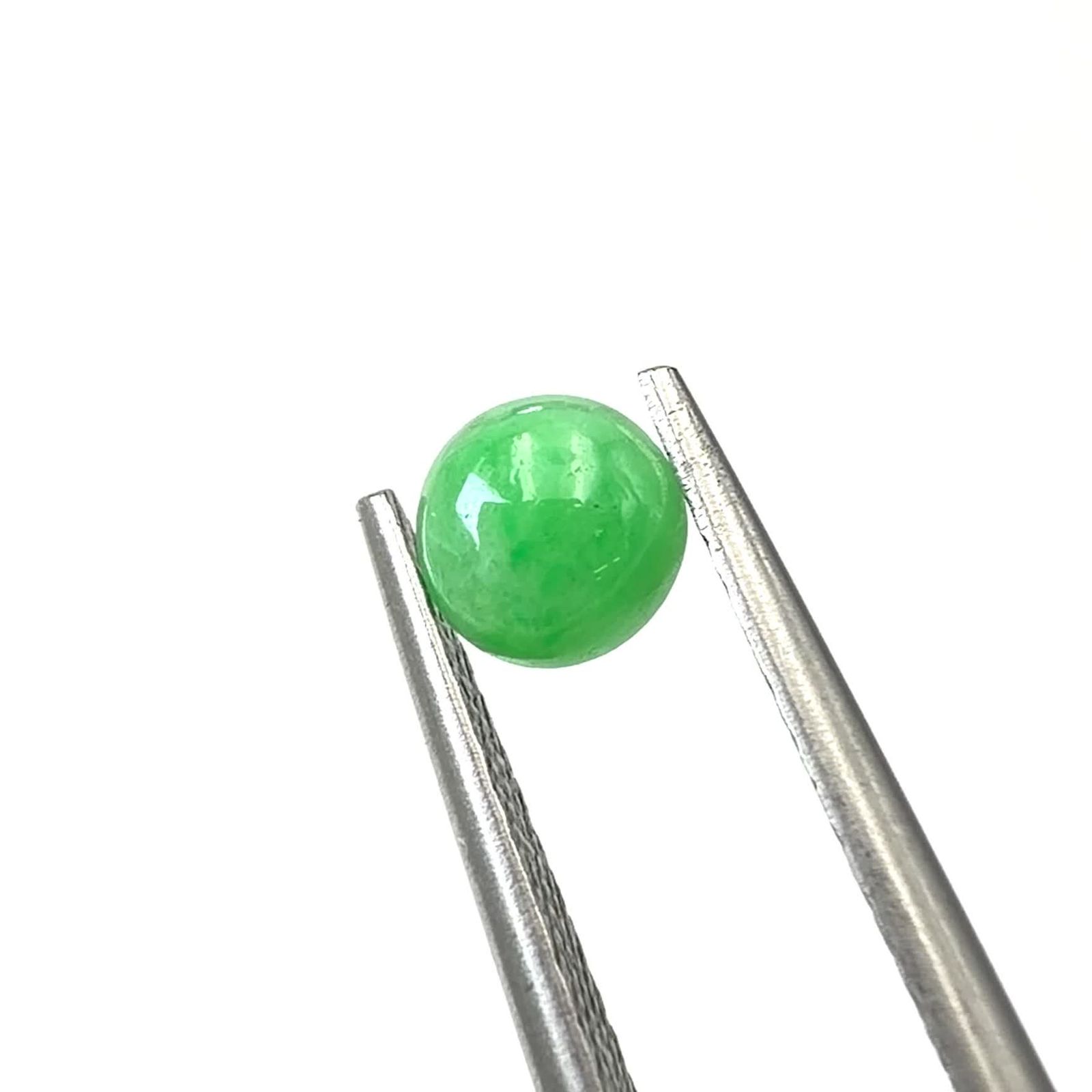 翡翠 ビルマ産 0.48ct / 4.7x4.7mm前後 [260532115] | TOP STONE
