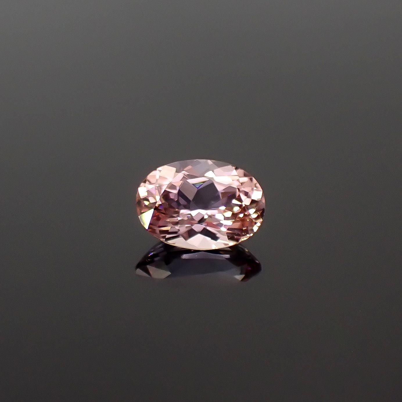 ピンクゾイサイト タンザニア産 1.34ct / 8.2x5.9mm前後 [260331944]