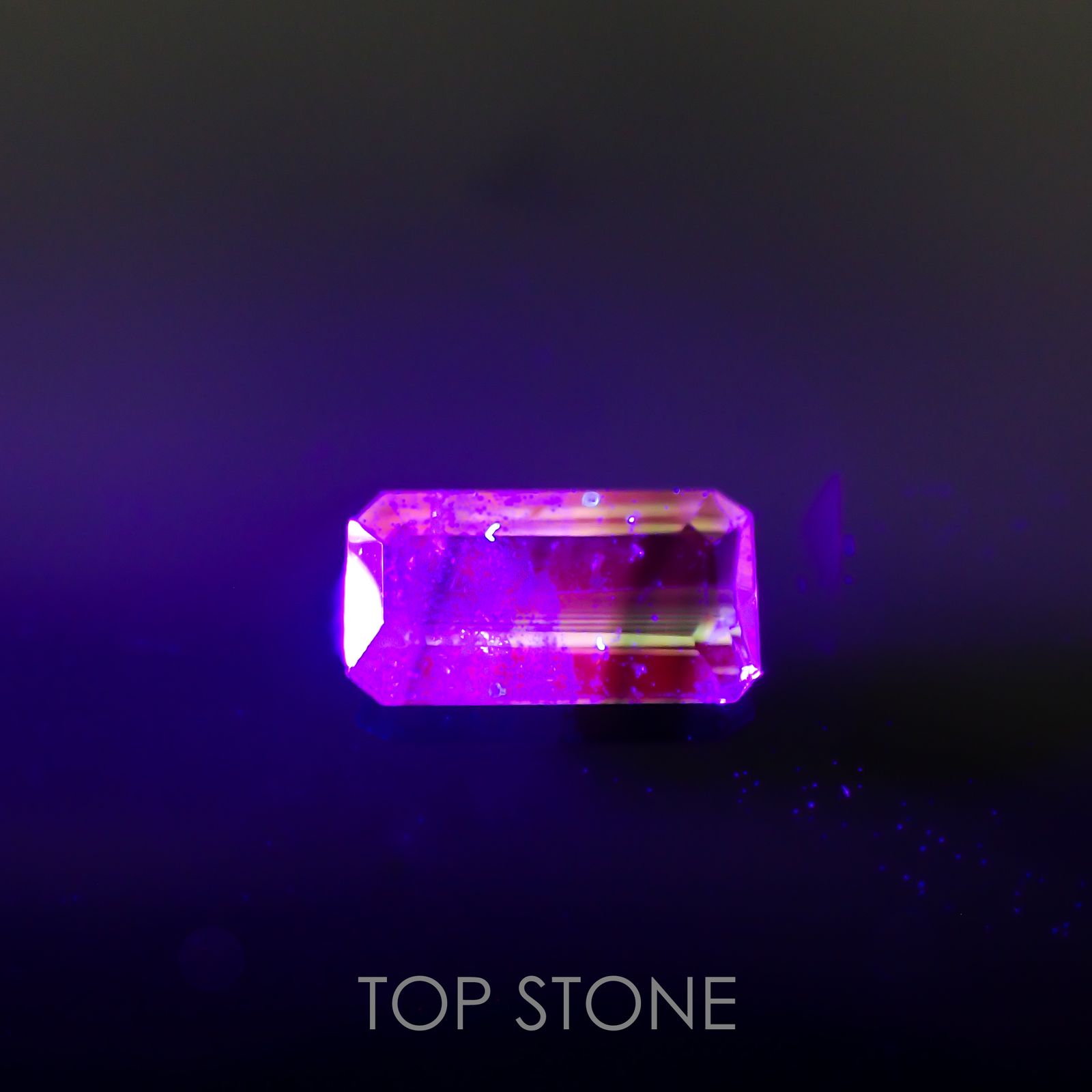 バイカラーツァボライト タンザニア産 ルース 0.78ct[210610922]7.6×4mm前後