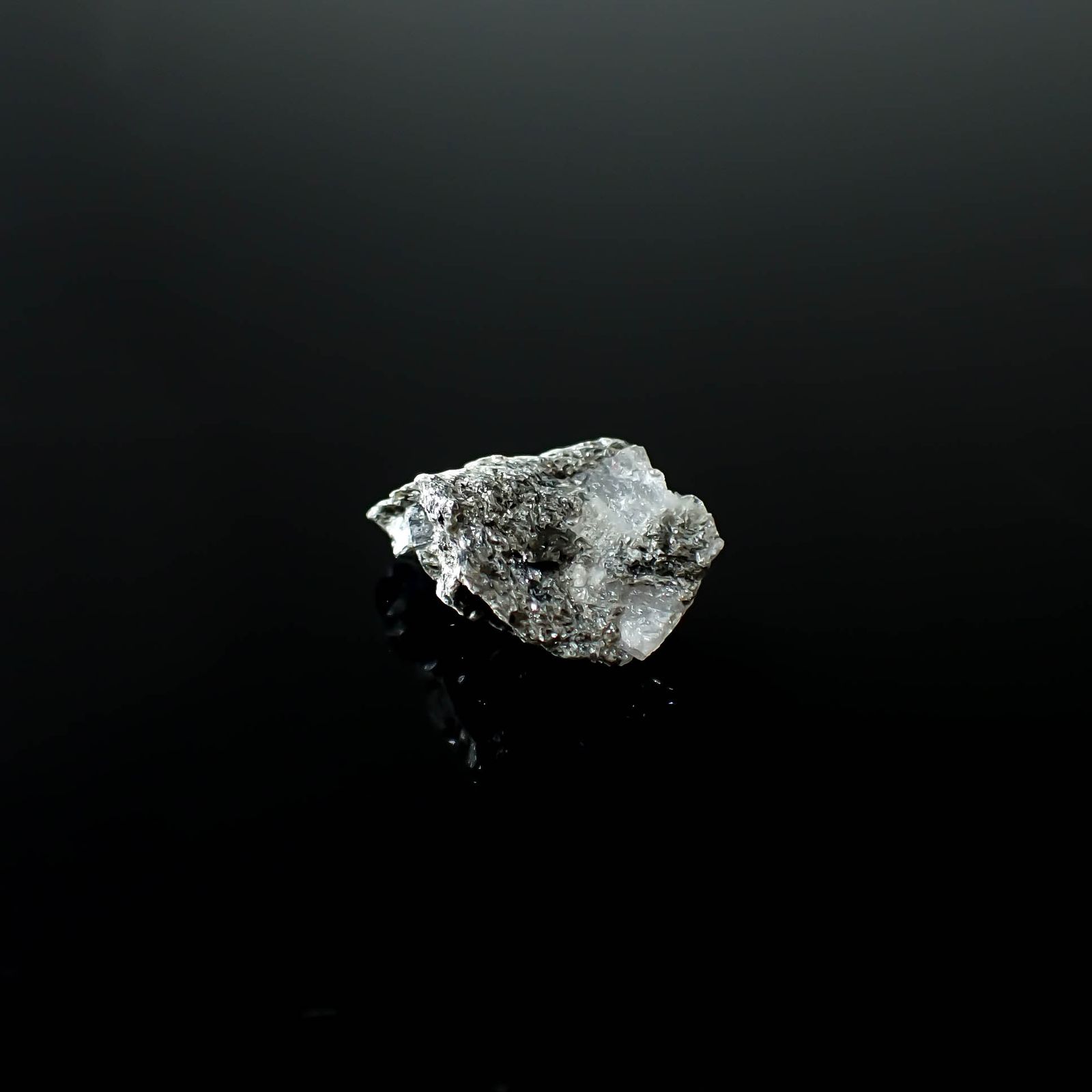 フェナカイト 原石 ロシア産 2.96ct [250730803]12.9x9.7mm前後