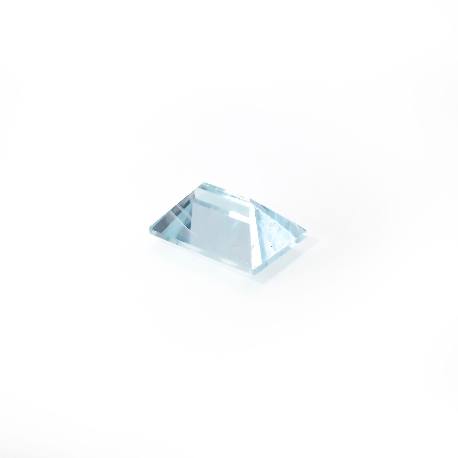 ◇ミラーカット◇アクアマリン モザンビーク産 1.52ct[240226102]8.5x6.5mm前後