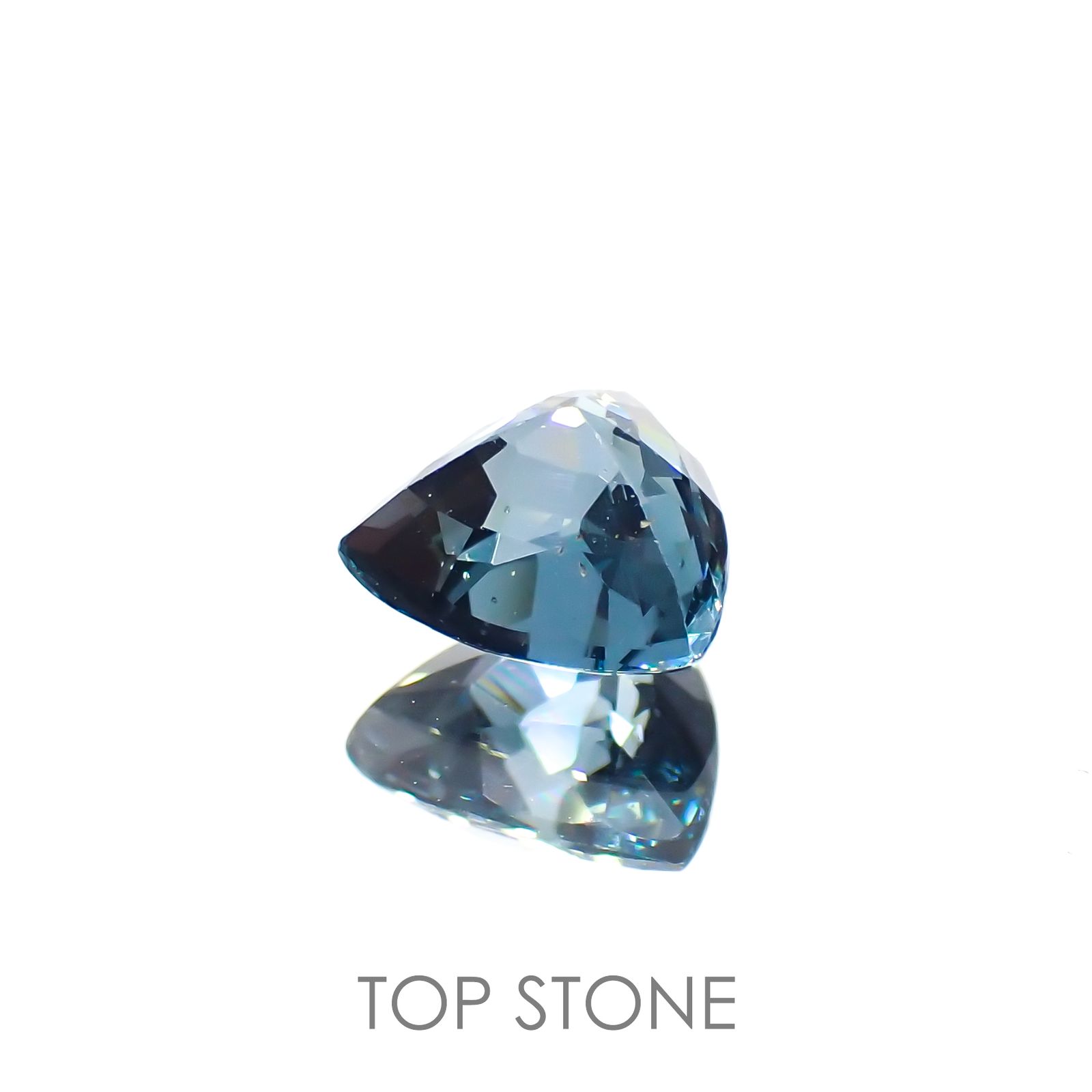 ブルースピネル(宝石名ブルー・スピネル) スリランカ産 1.134ct ソ付(彩珠)[21019359]6.6×6.7mm前後