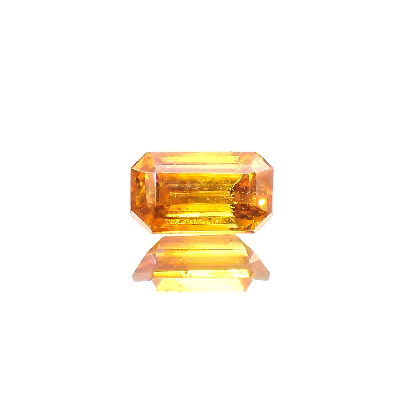 スファレライト(宝石名スファレライト) スペイン産 0.79ct 識別済[210912409]6.4×3.7mm前後