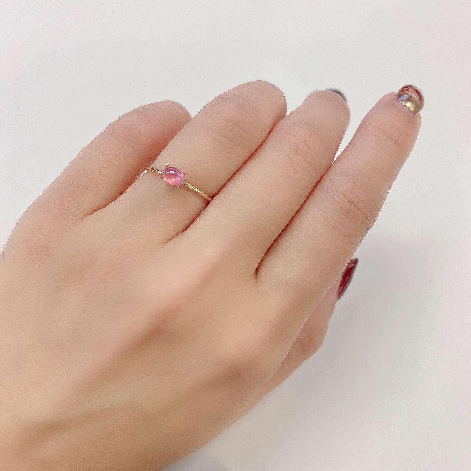 ペツォッタイトキャッツアイ(ラズベリル)(宝石名ペツォッタイト・キャッツアイ) マダガスカル産 0.390ct ソ付(彩珠)[210711644]4.8×3.7mm前後