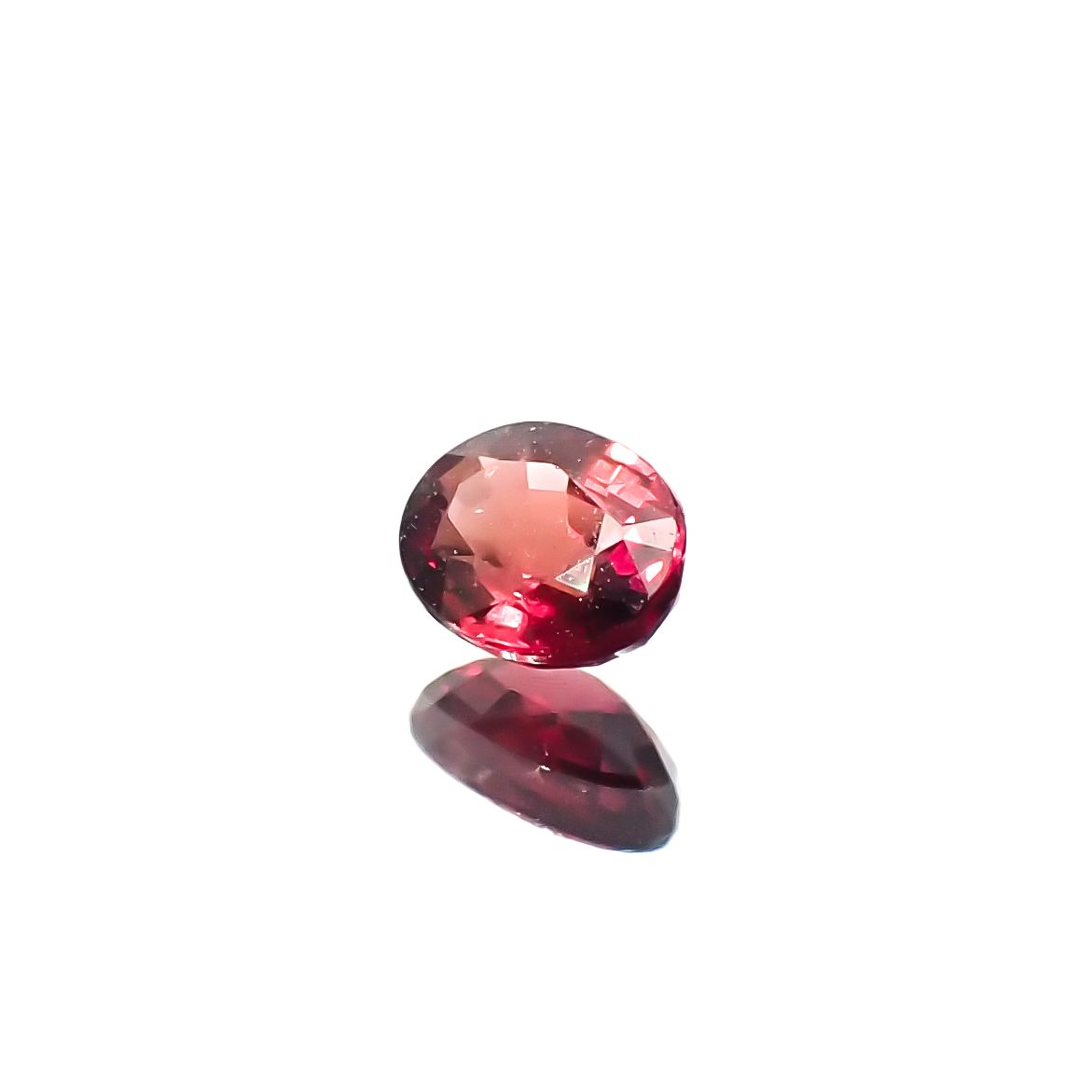 ルビー(宝石名ルビー)タンザニア産 0.27ct 識別済[240226107]4.1x3.2mm前後