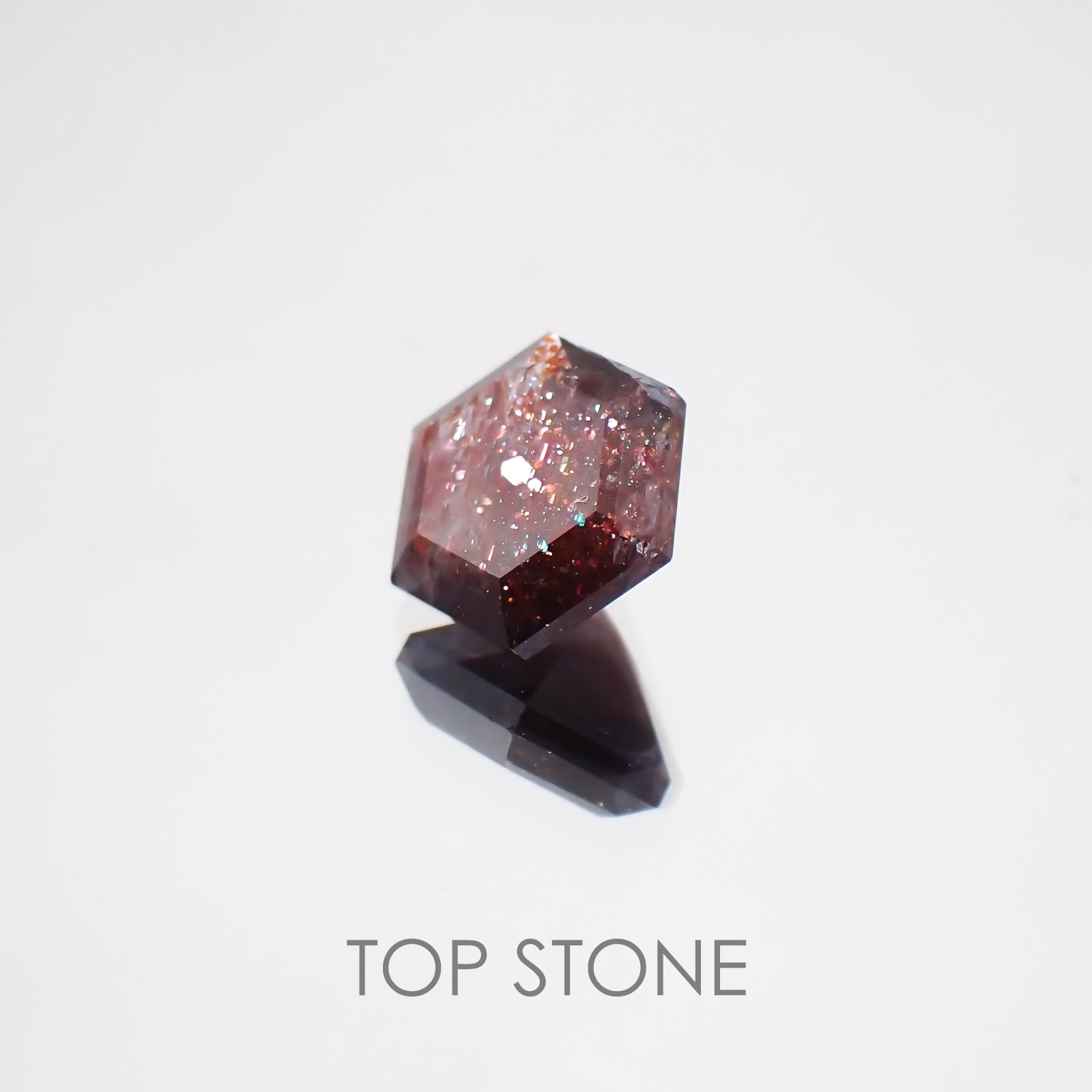 ◇ヘキサゴンカット◇ブラッドショットアイオライトSA インド産 ルース 0.79ct[210210083]6×6mm前後
