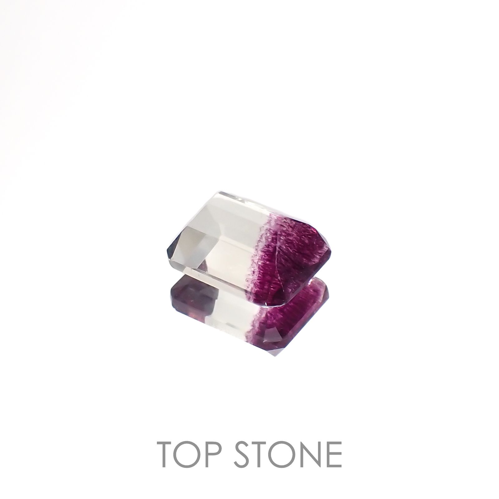 バイカラーフローライト 中国産 3.91ct[230120168]9.9x7.9mm前後