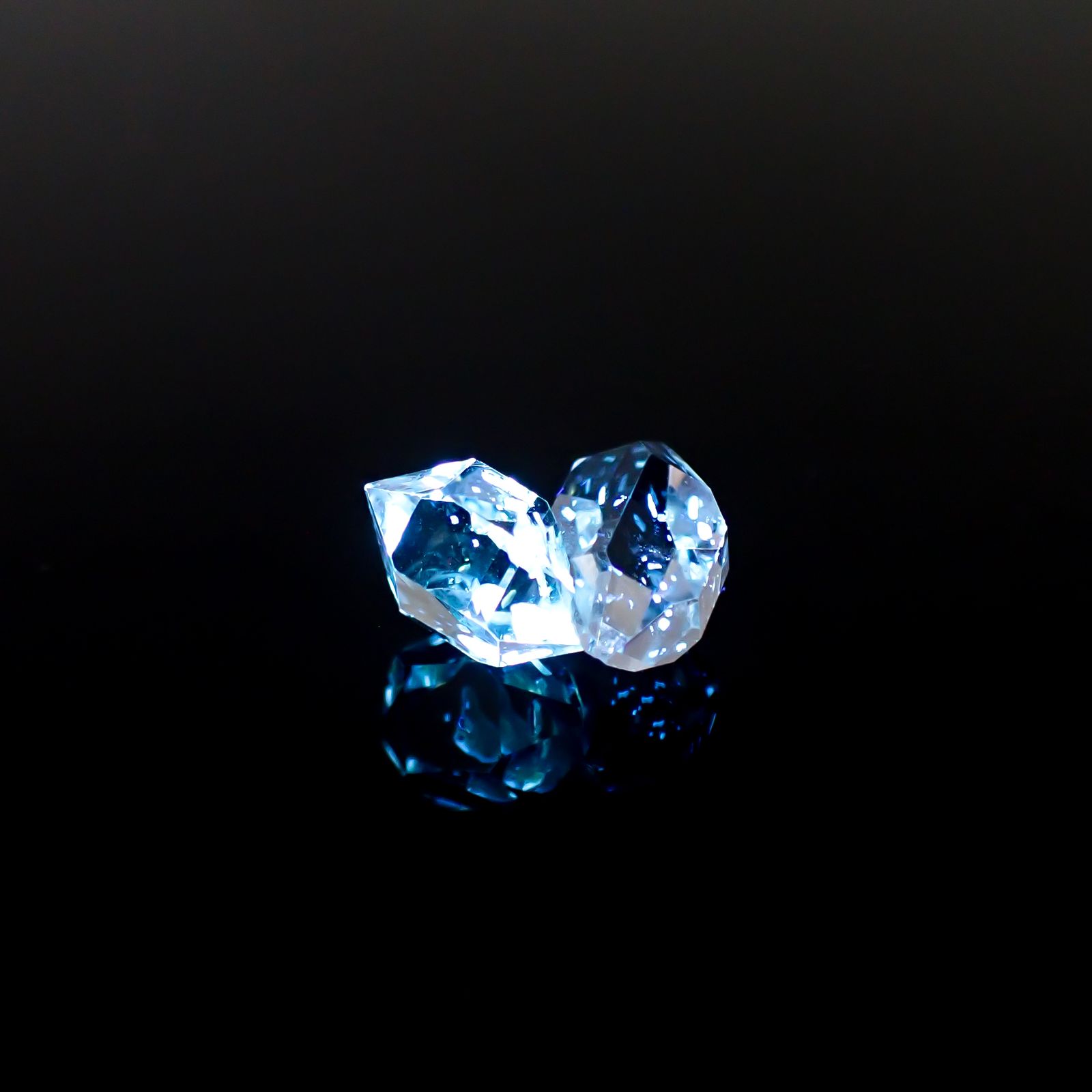 オイルインクォーツ原石 パキスタン産 3.68ct[240828662]12.4x10.4mm前後
