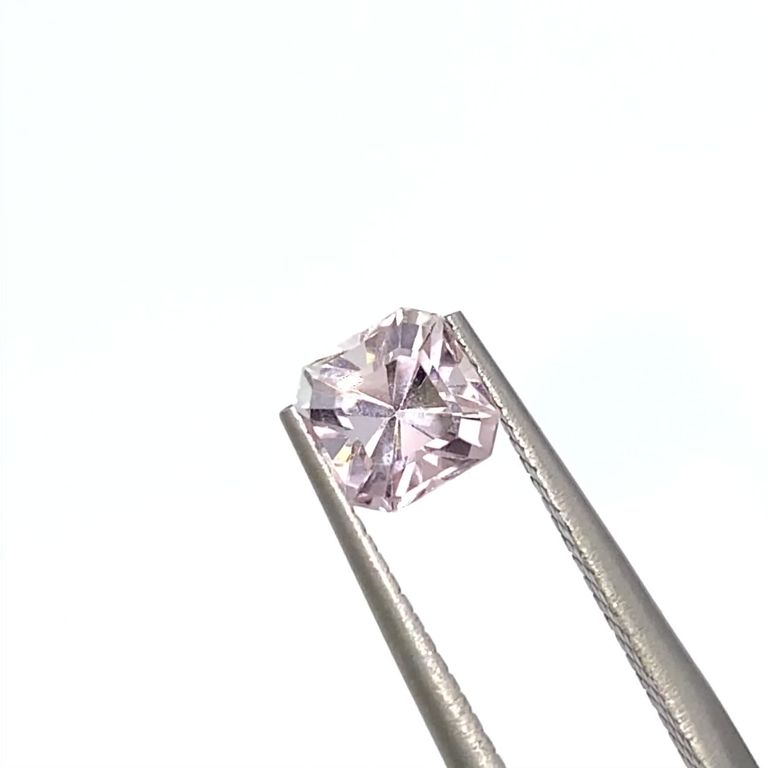 ピンクトルマリン(宝石名トルマリン)アフガニスタン産 1.07ct 識別済  