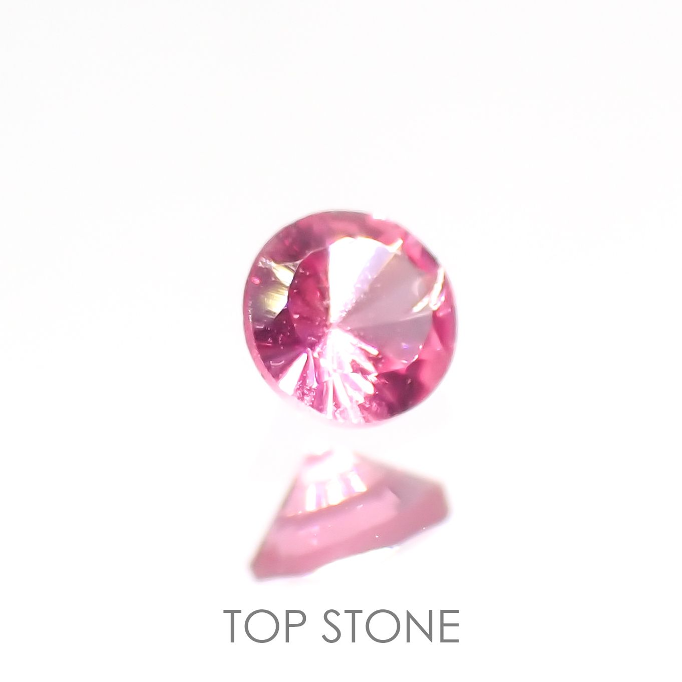ホットピンクスピネル(宝石名ピンク・スピネル) タンザニア産 0.11ct 識別済[210912581]2.9×2.9mm前後
