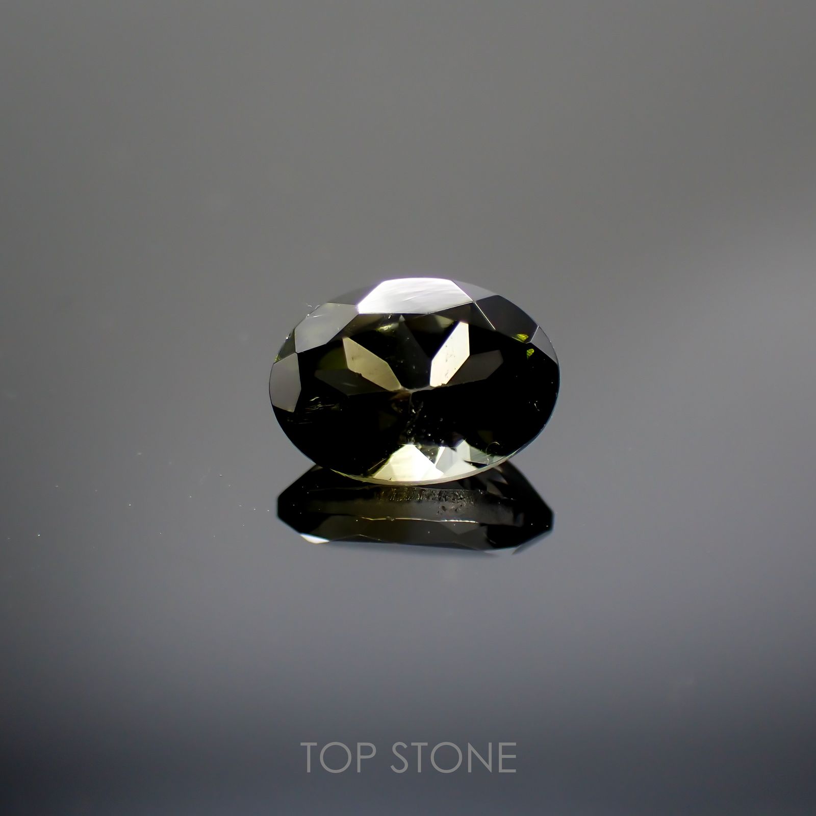 バイカラートルマリン(宝石名バイカラー・トルマリン) ブラジル/アフリカ産 0.91ct 識別済[211013565]7.1×5.1mm前後