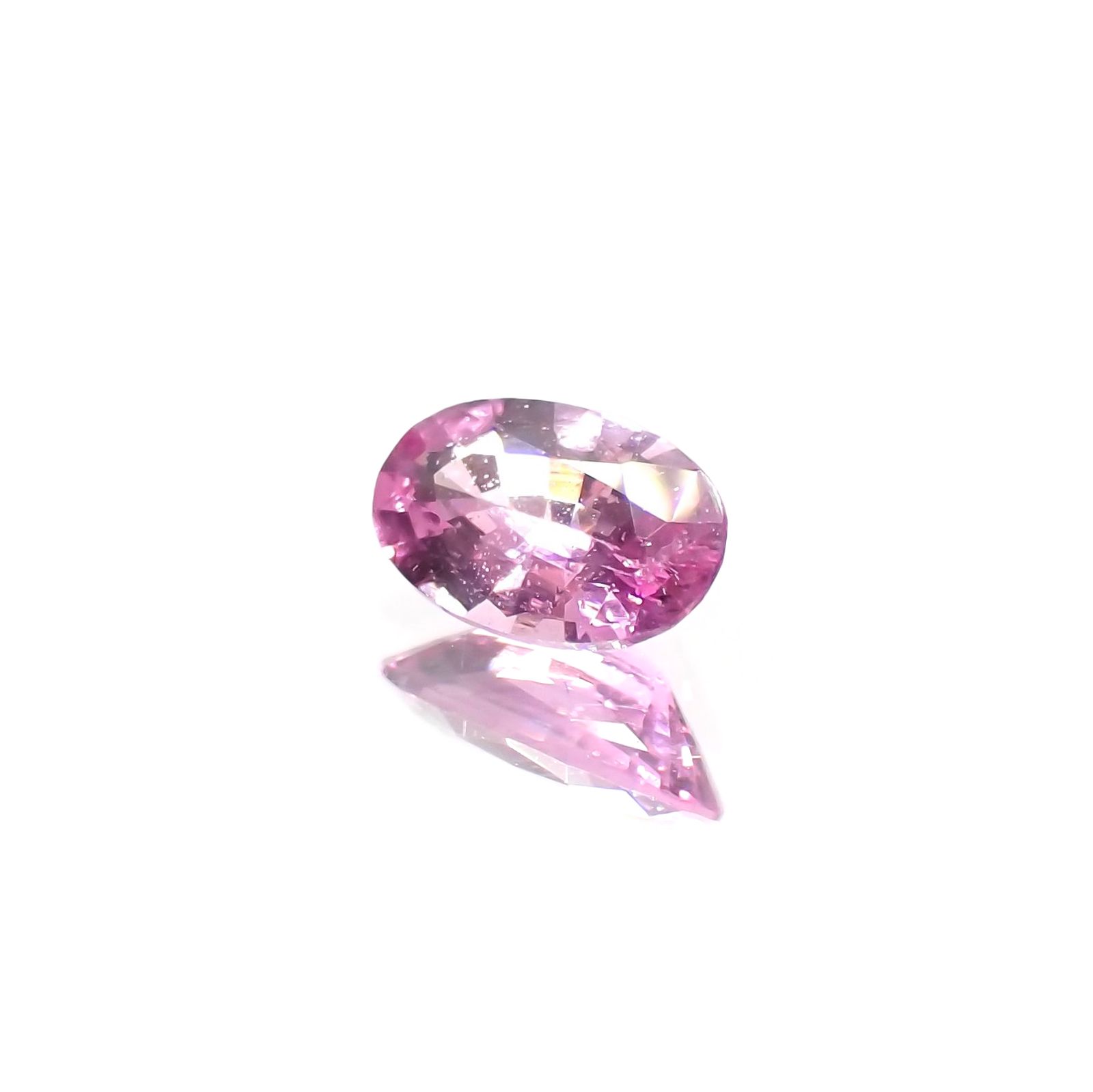 ネオンピンクサファイア スリランカ産 0.24ct / 4.8x2.9mm前後 [230421530]