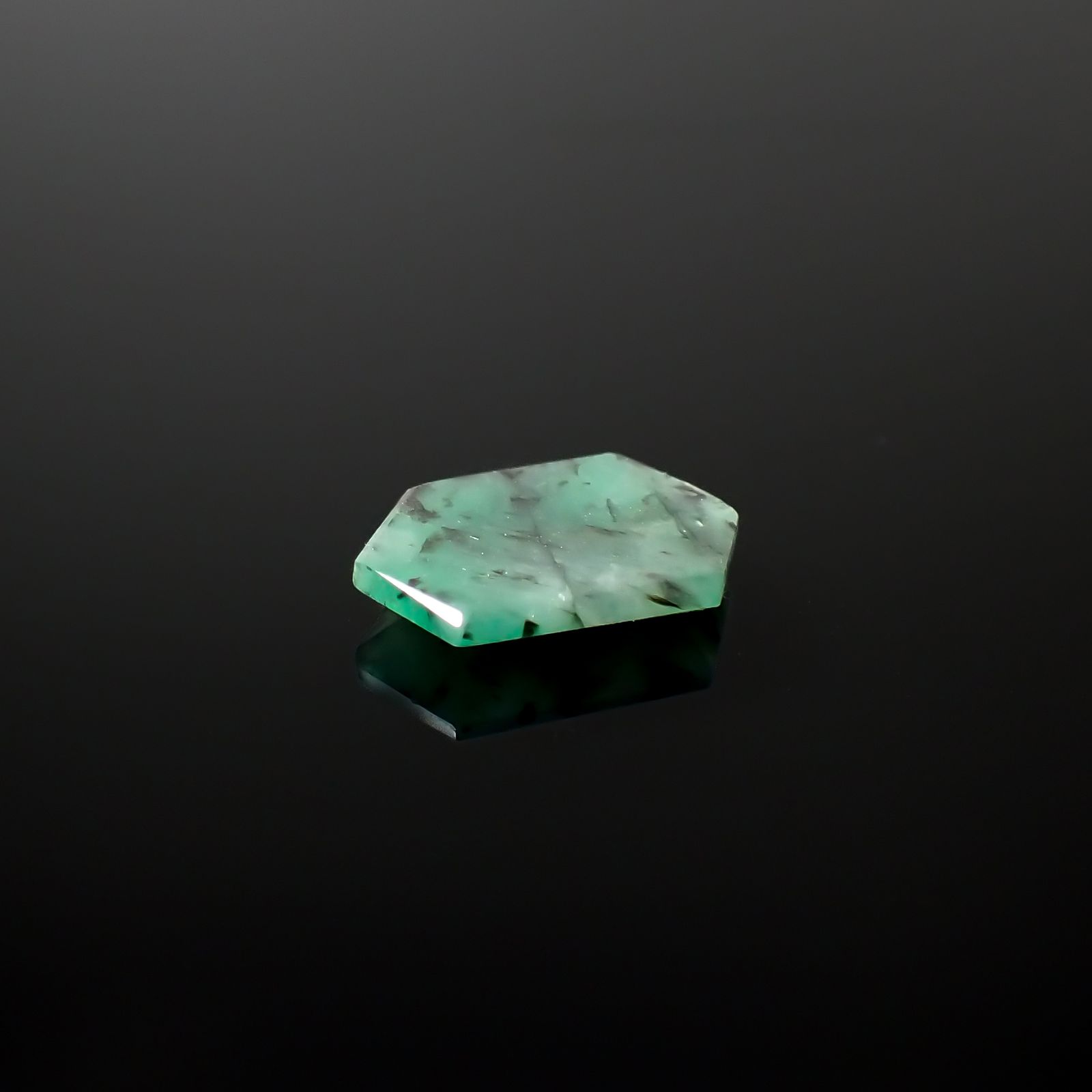 ◇カスタム・ヘキサゴンカット◇エメラルド ブラジル産 1.36ct[240326475]11.1x6.6mm前後