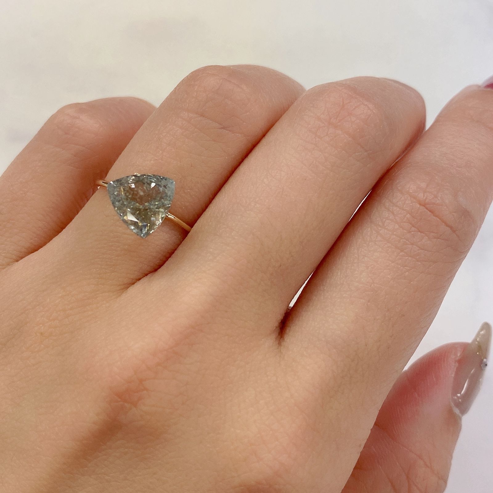 アベンチュリンアクアマリン(宝石名アクアマリン) ナイジェリア産 2.07ct 識別済[210712986]8.9×9.1mm前後