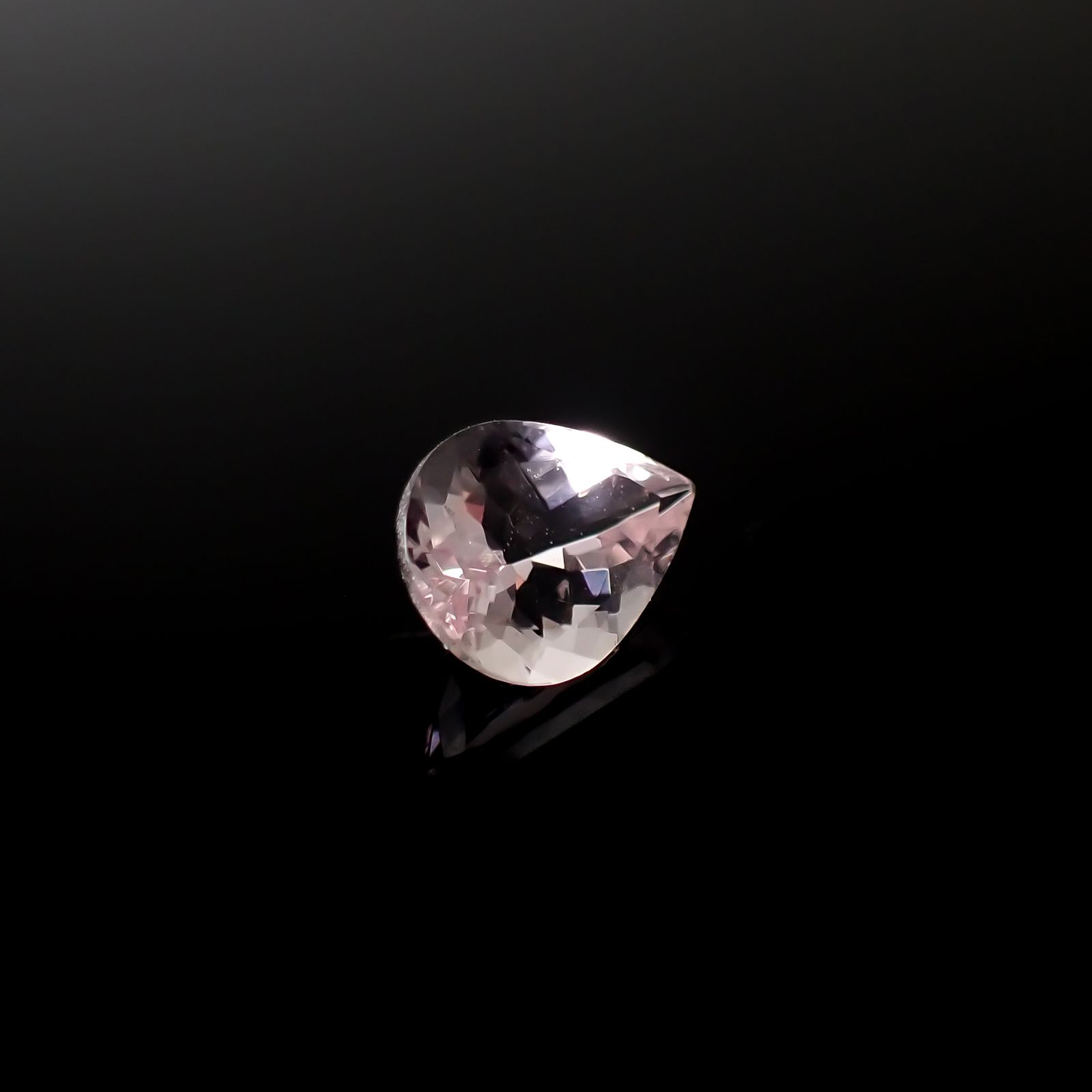 モルガナイト ナイジェリア産 0.84ct[240427162]7.6x5.8mm前後