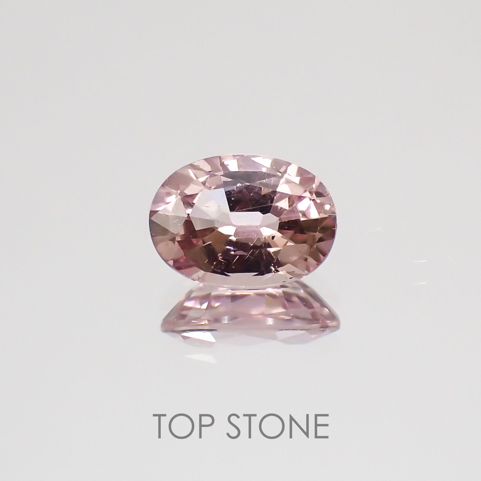 マラヤガーネット(宝石名ガーネット) タンザニア産 1.00ct 識別済[21019215]7×5.1mm前後