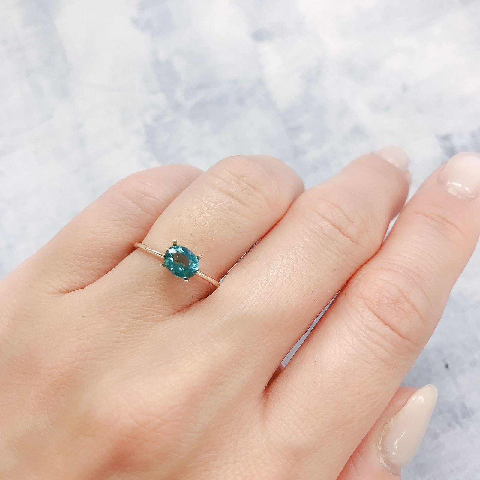 ブルーグリーンアパタイト(宝石名アパタイト)マダガスカル産 0.63ct 識別済[220515938]5.8x4.7mm前後