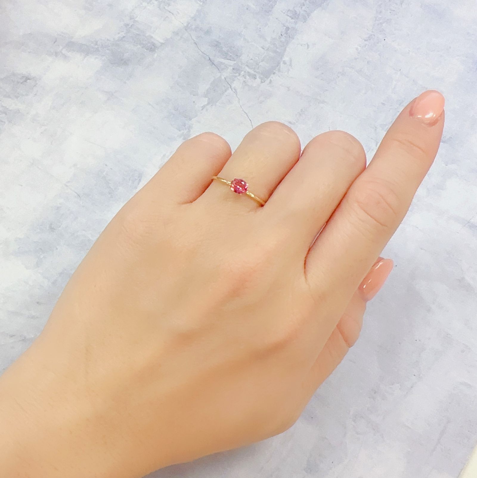 ホットピンクスピネル(宝石名ピンク・スピネル)タンザニア産 0.35ct 識別済[230120035]5.1x4.1mm前後