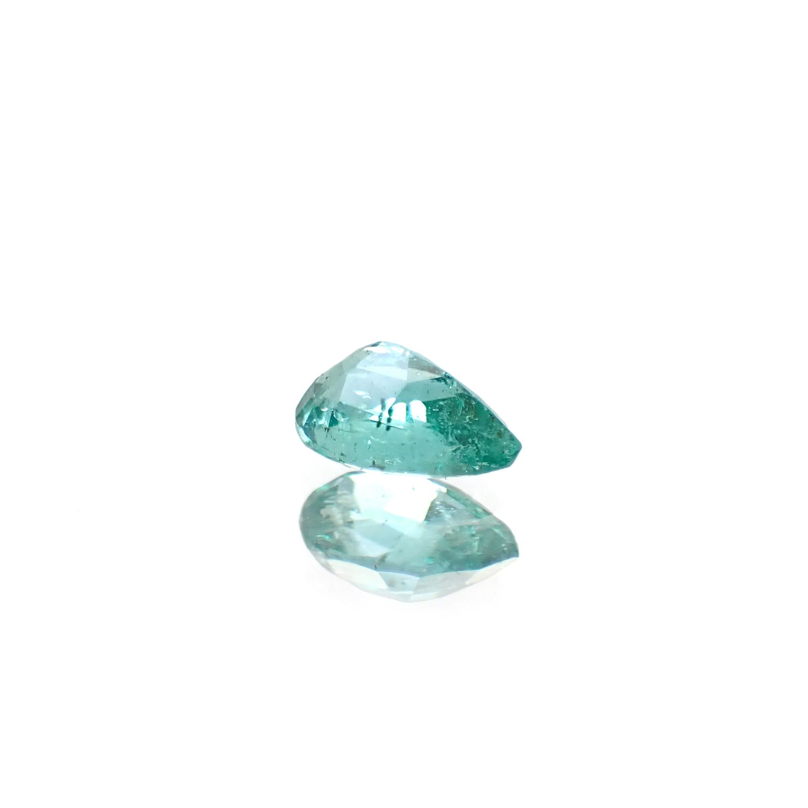 ブルーエメラルド(ブルーグリーンベリル) ザンビア産 0.38ct [250430287]5.9x3.9mm前後