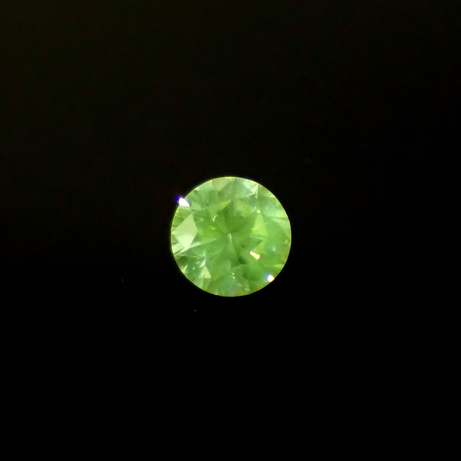 シルキーダイヤモンド 0.10ct [250730764]3x3mm前後