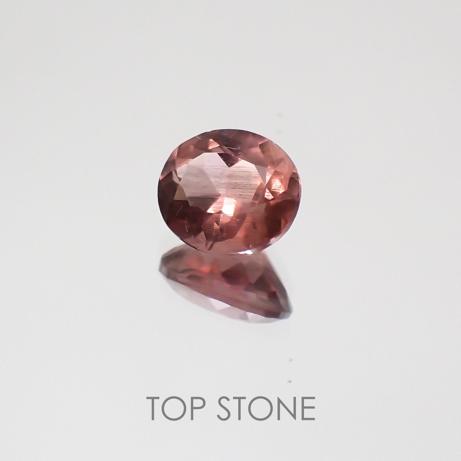 ピンクアパタイト(宝石名アパタイト) ブラジル産 ルース 0.73ct 識別済[21029859]6×5.3mm前後