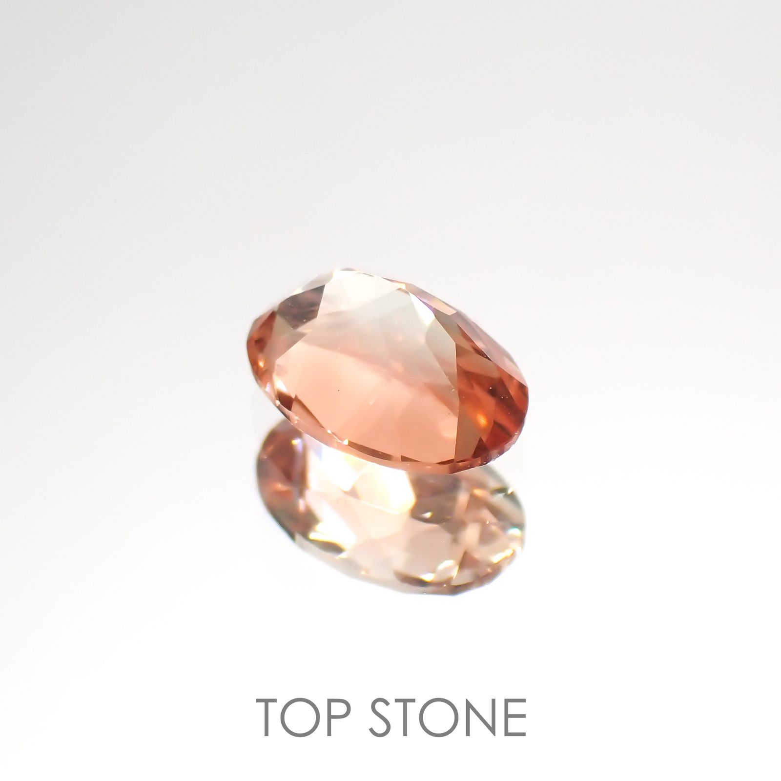 オレゴンサンストーン(宝石名ラブラドライト) アメリカ・オレゴン州産 0.58ct 識別済[20128875]6.5×4.5mm前後